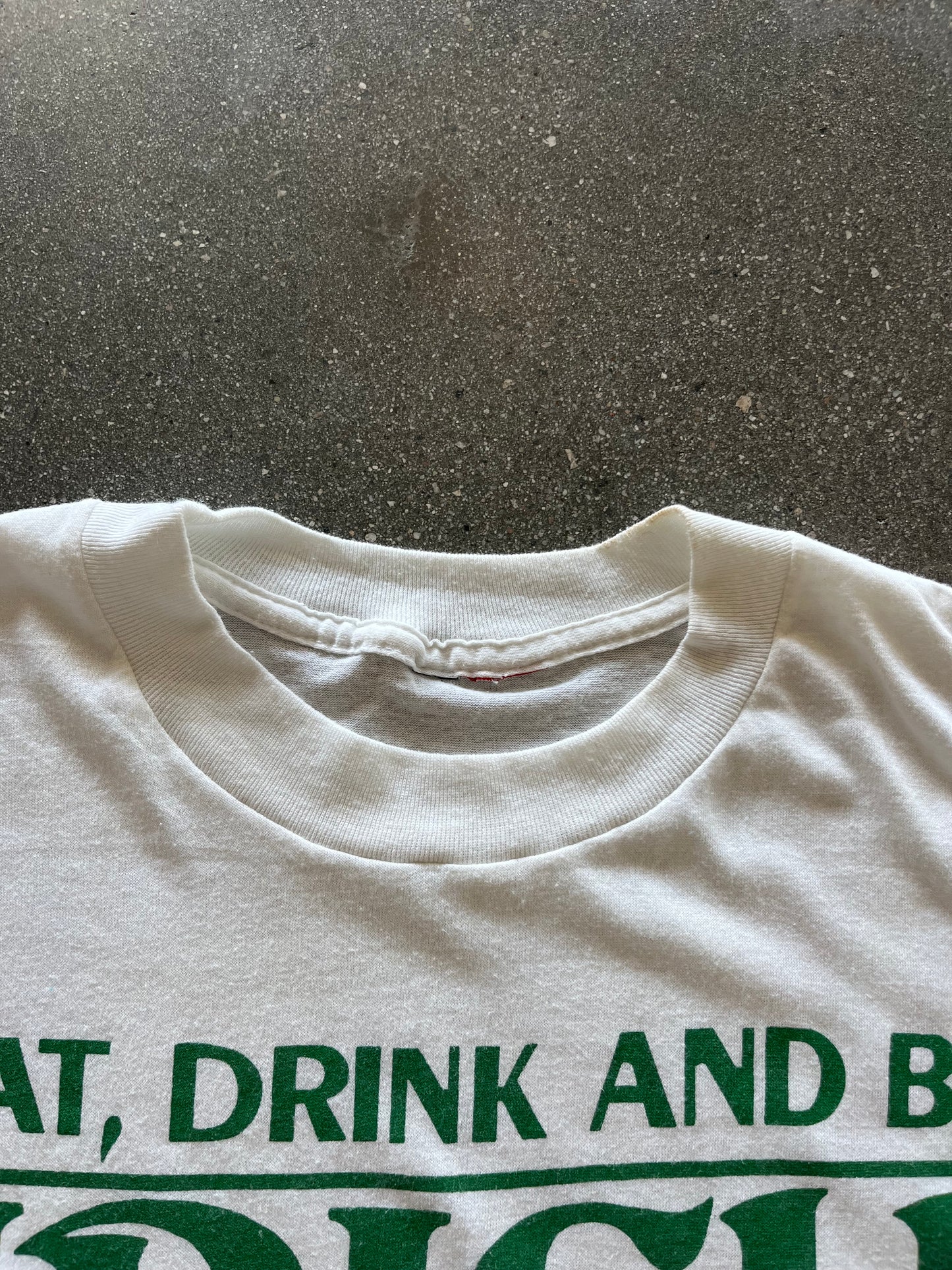 90’S “EAT DRINK AND BE IRISH!” TEE - L