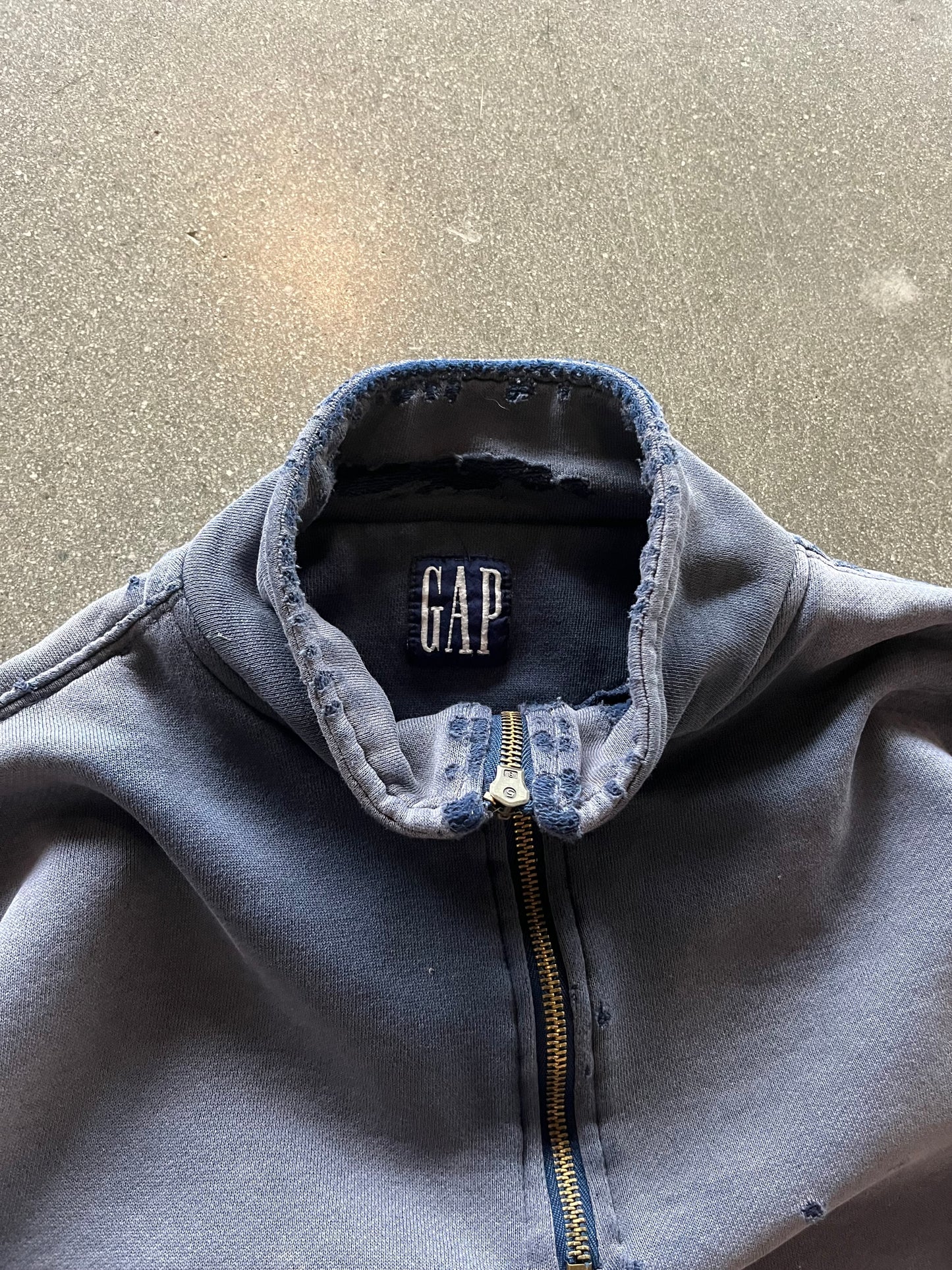 90’S DISTRESSED NAVY GAP QUARTER ZIP PULLOVER - BOXY L