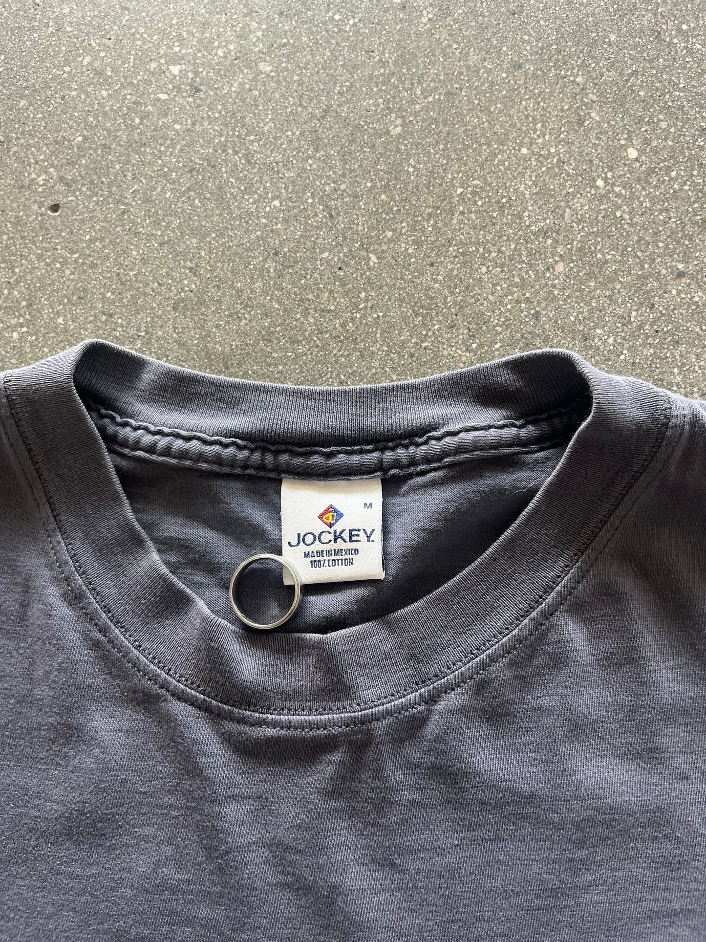 2000’S CHARCOAL POCKET TEE - M/L