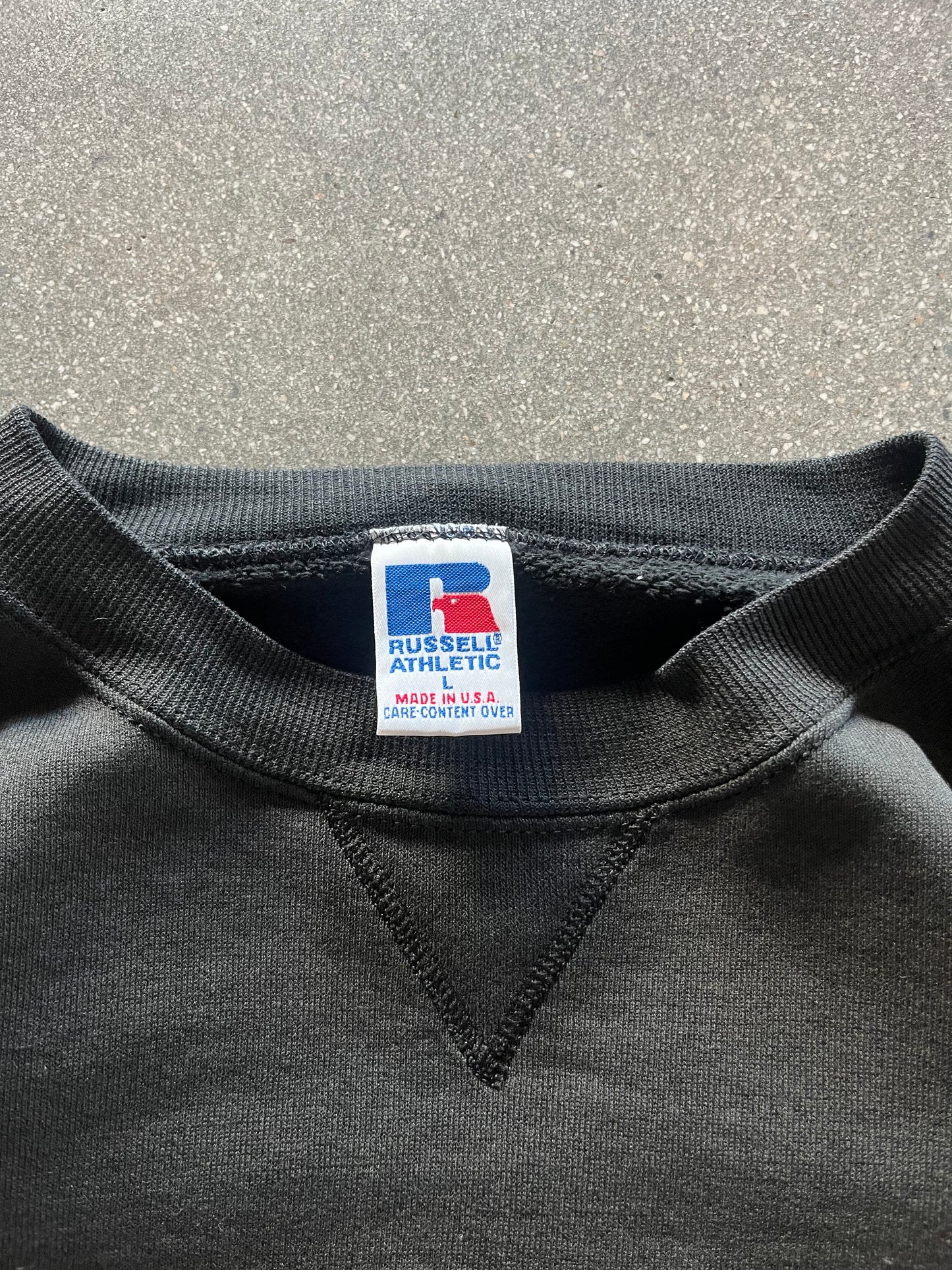 90’S SUNFADED BLACK RUSSELL CREWNECK - BOXY L