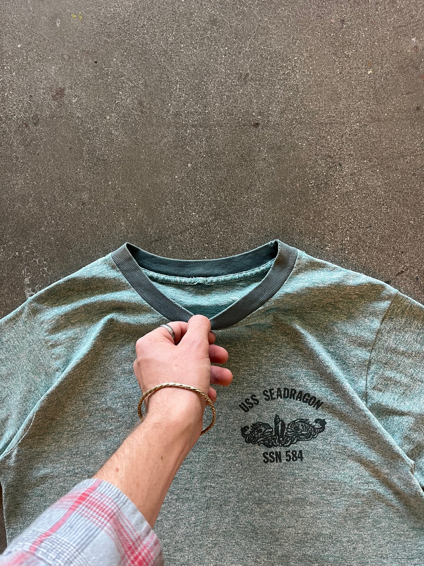 70’S GREEN “USS SEADRAGON” RINGER - M/L