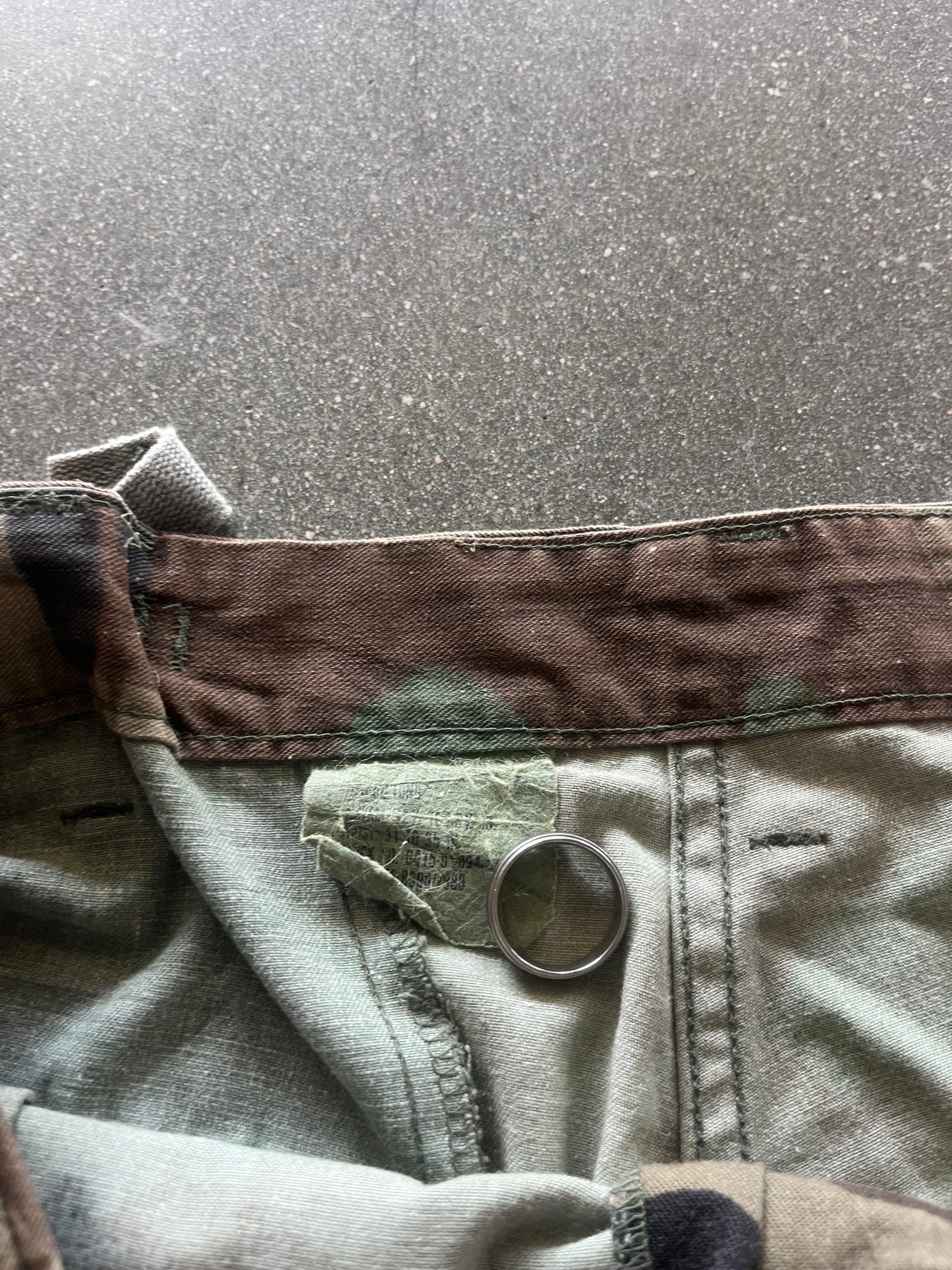 80’S WOODLAND ARMY CAMO CUTOFF CARGO SHORTS - M