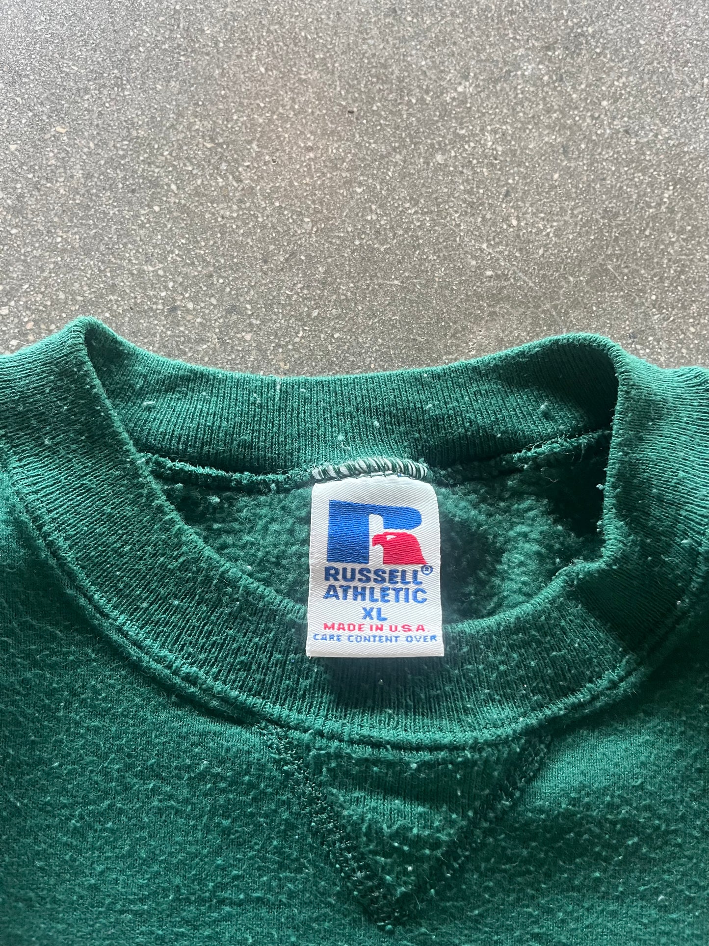 90’S FOREST GREEN RUSSELL CREWNECK - BOXY L/XL