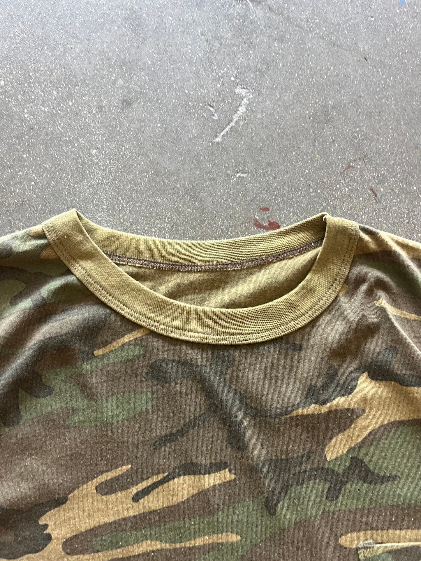 90’S ARMY CAMO POCKET LONGSLEEVE - BOXY L