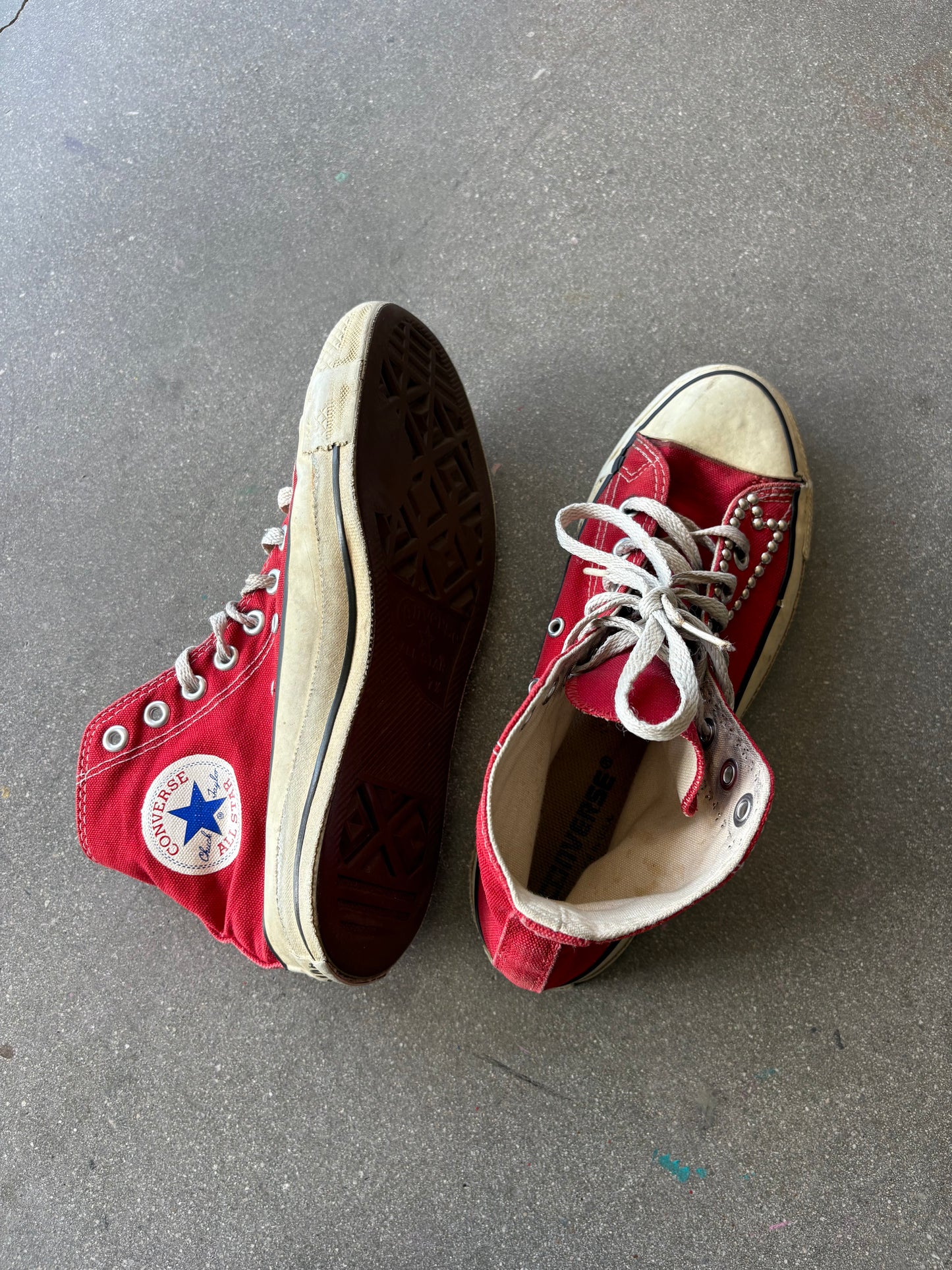 miUSA 90’S HIGH TOP STUDDED RED CONVERSE - 7.5 US MENS