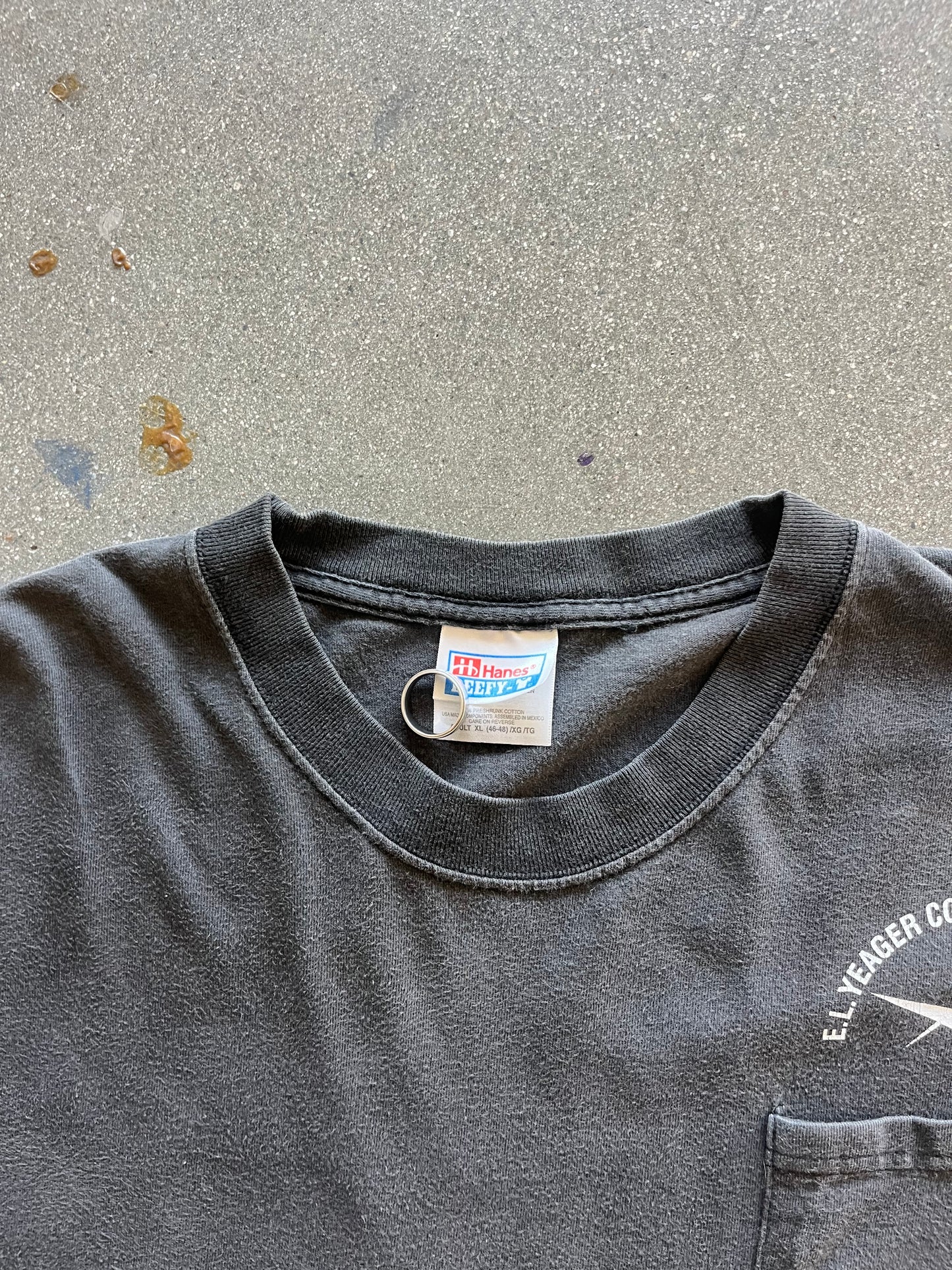 2000’S FADED CONSTRUCTION POCKET TEE - XL
