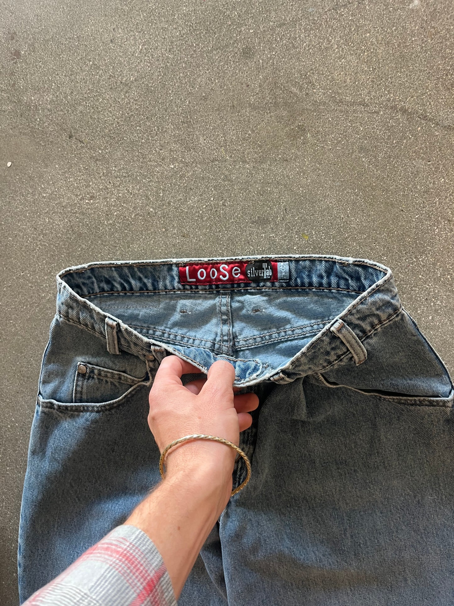 90’S LEVI’S SILVERTAB LOOSE CUTOFF JEANS - 30