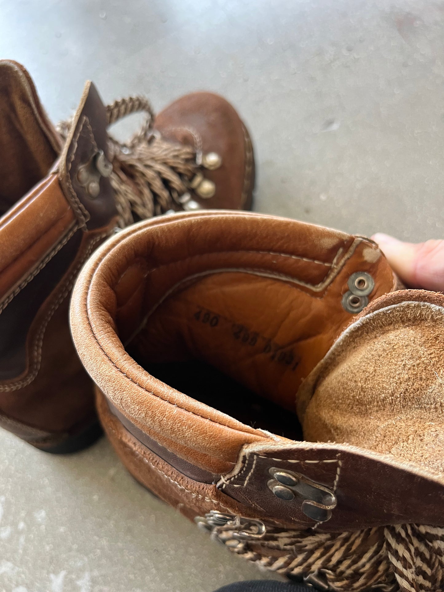 90’S THOM MCAN ITALIAN BROWN LEATHER HIKING BOOTS - 9 US MEN