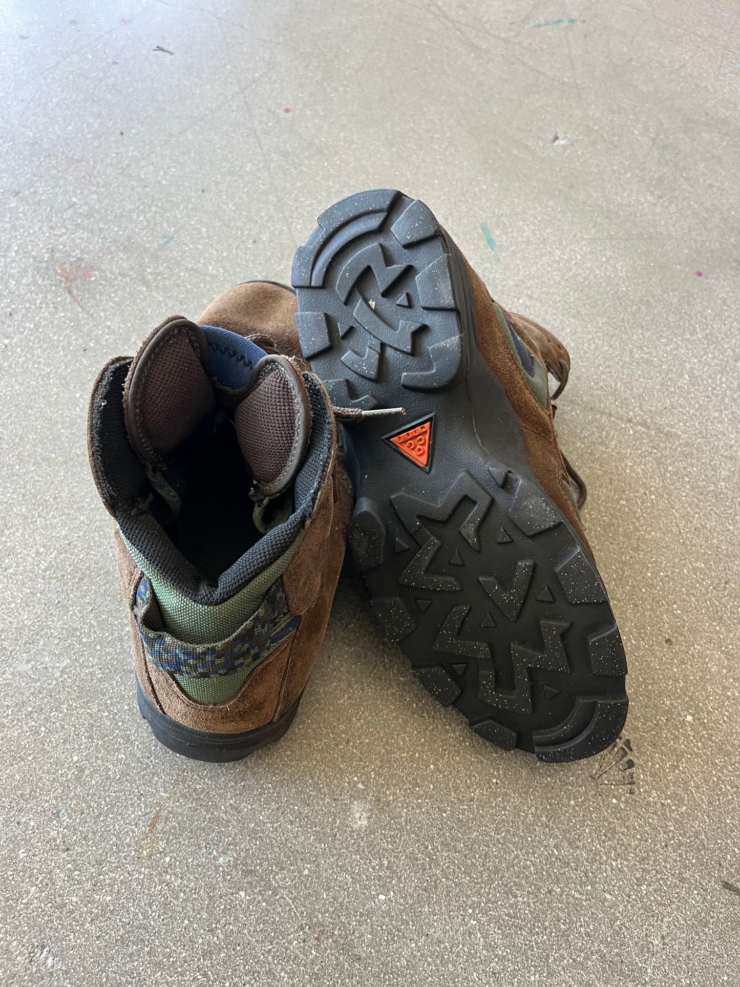 90’S NIKE ACG 3 TONED BROWN SUEDE HIKING BOOTS - 9.5 US MEN