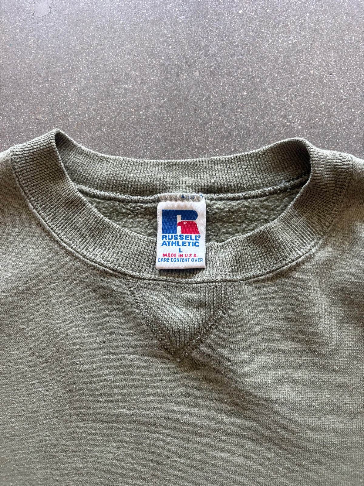 90’S OLIVE GREEN RUSSELL CREWNECK - L