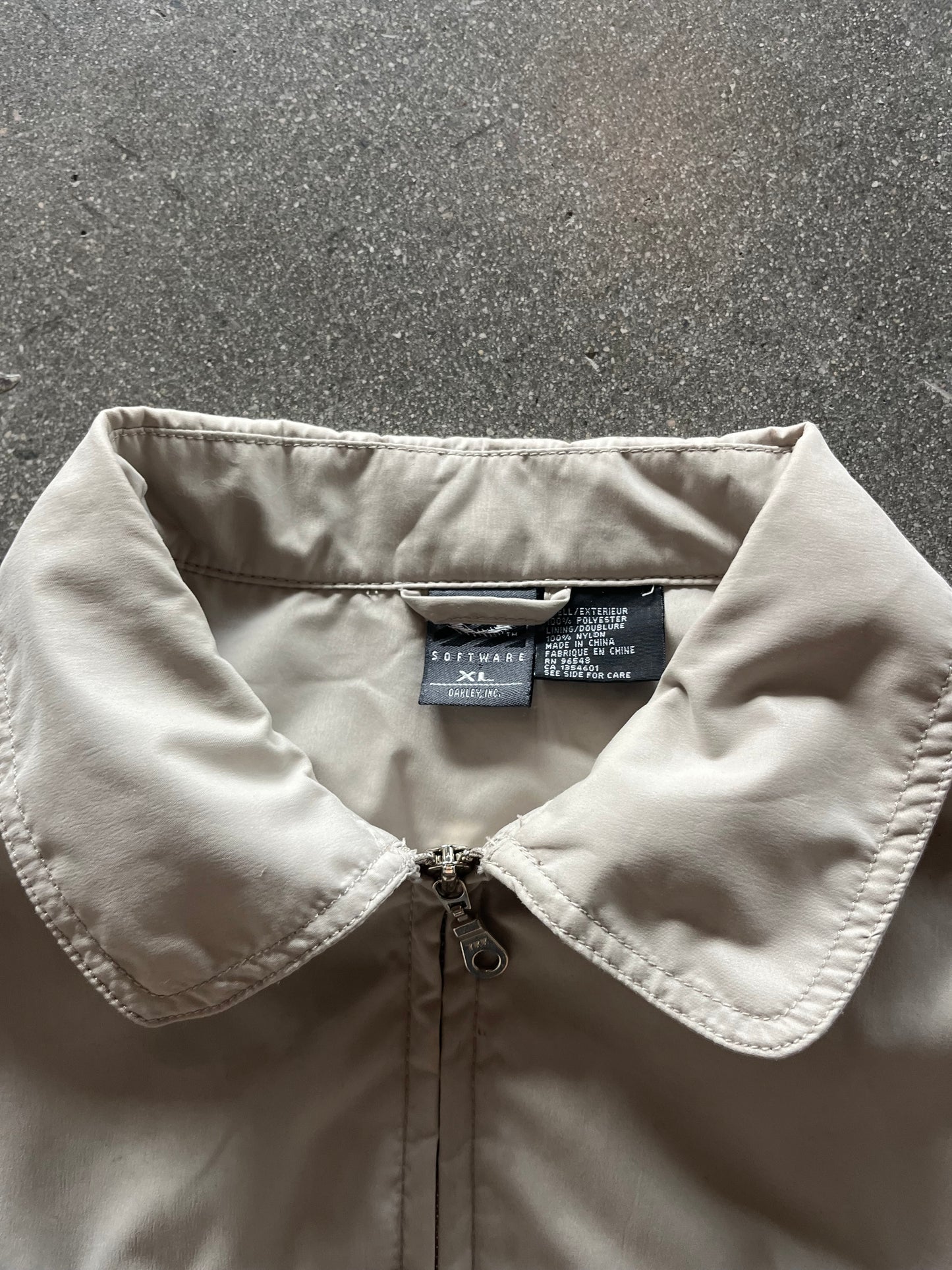 2000’S BEIGE OAKLEY SOFTWARE ZIP UP - BOXY L