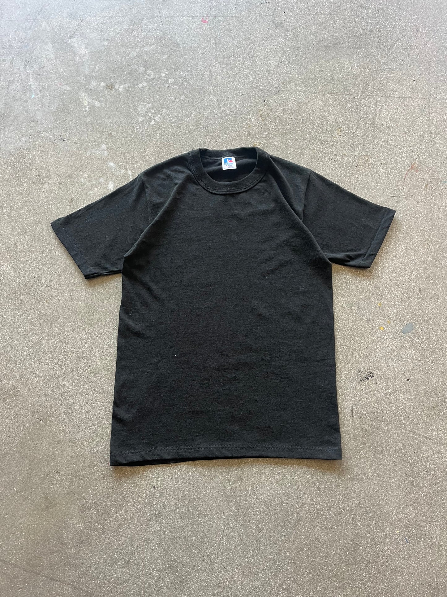90’S BLACK RUSSELL BLANK TEE - S
