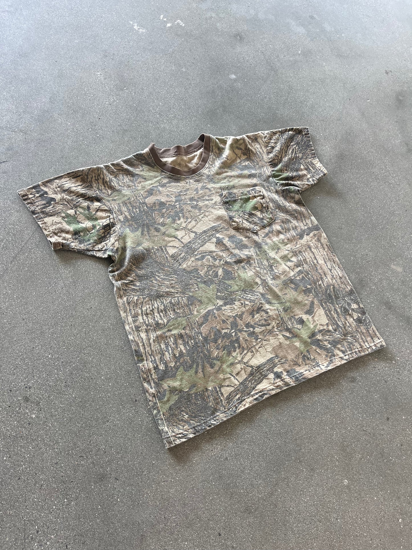 90’S REALTREE POCKET TEE - BOXY L/XL