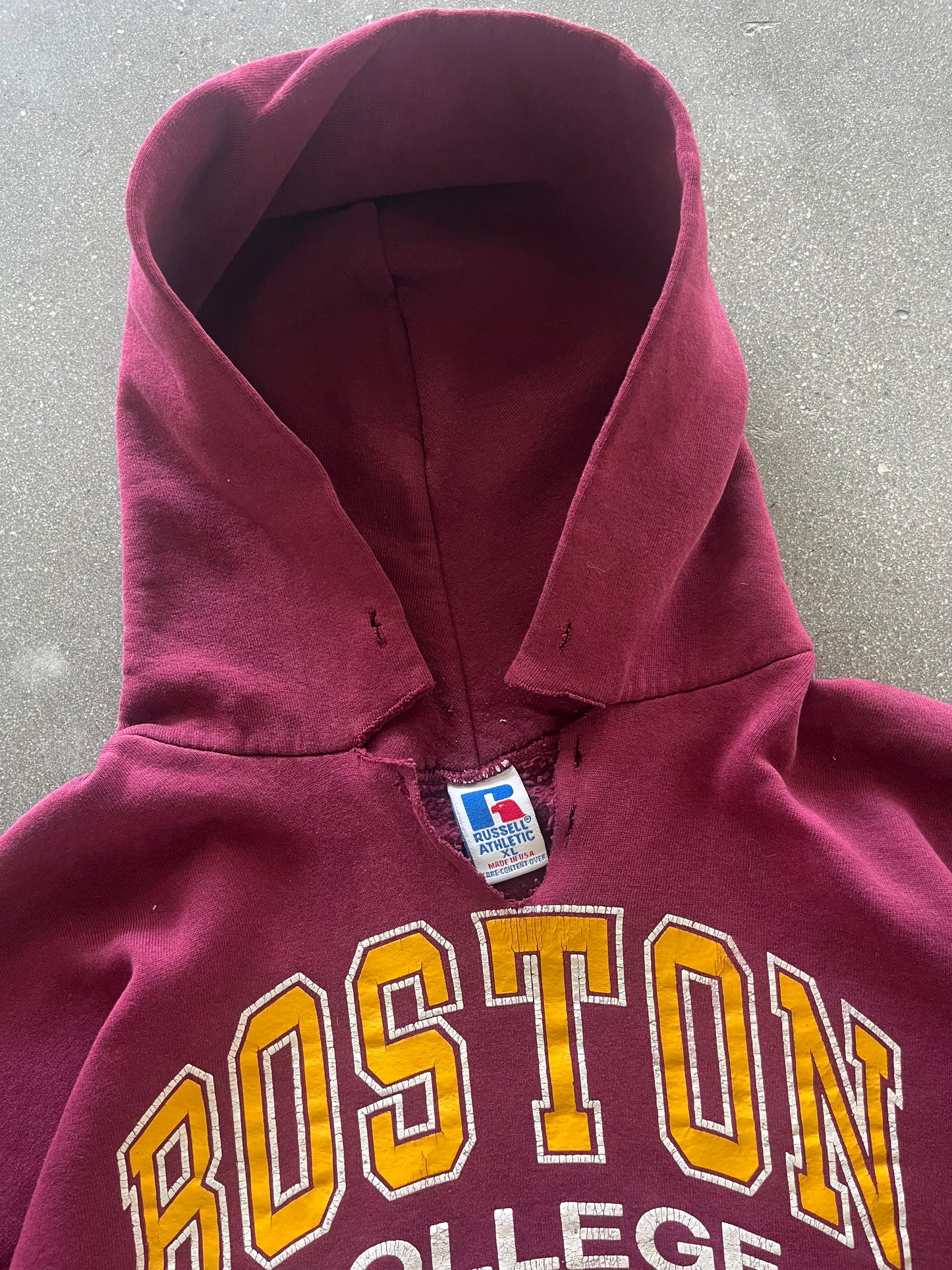 90’S MAROON “BOSTON COLLEGE” RUSSELL ATHLETIC HOODIE - BOXY L