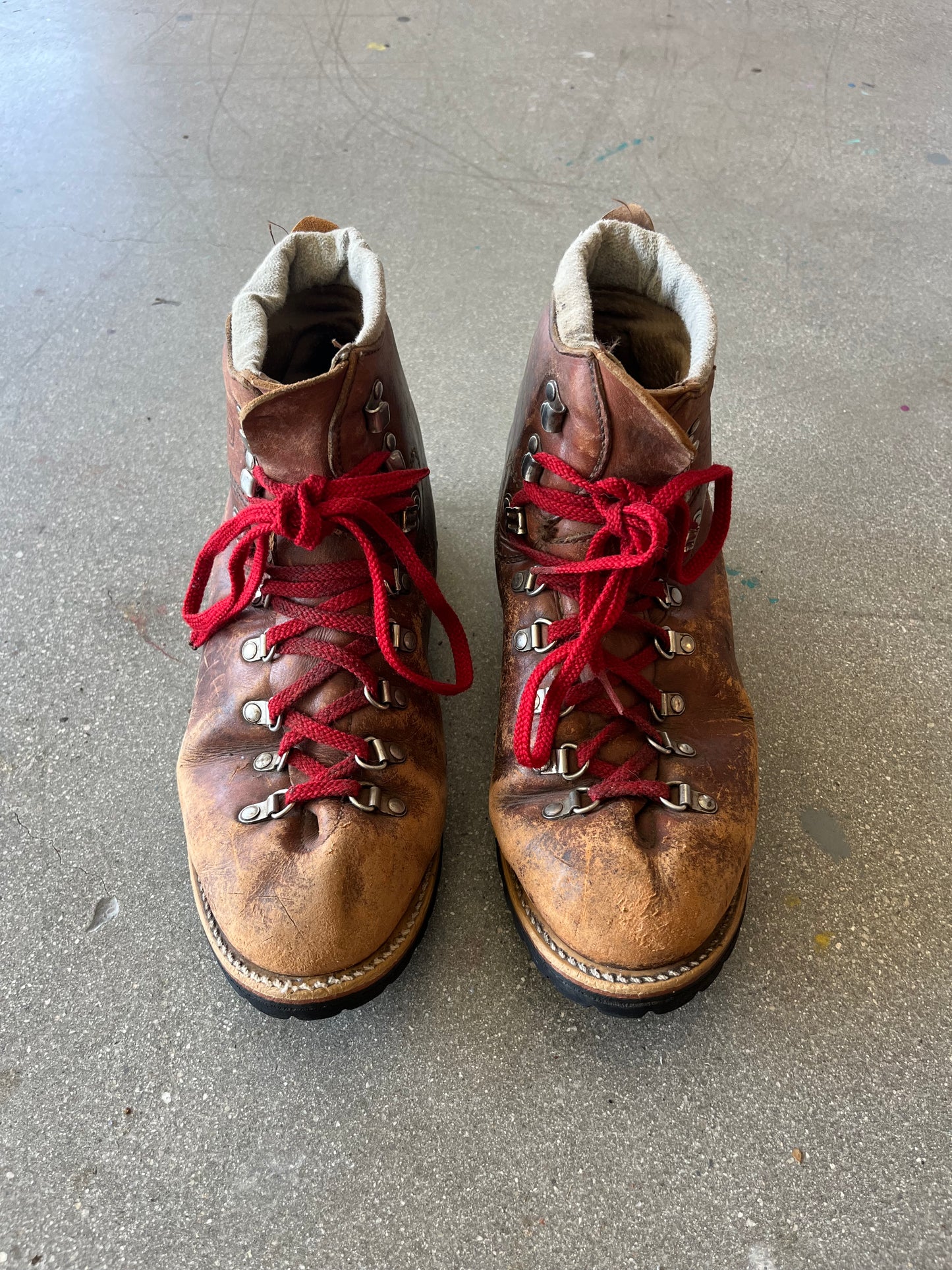 80’S DUNHAM LEATHER HIKING BOOTS - 10.5 US MEN