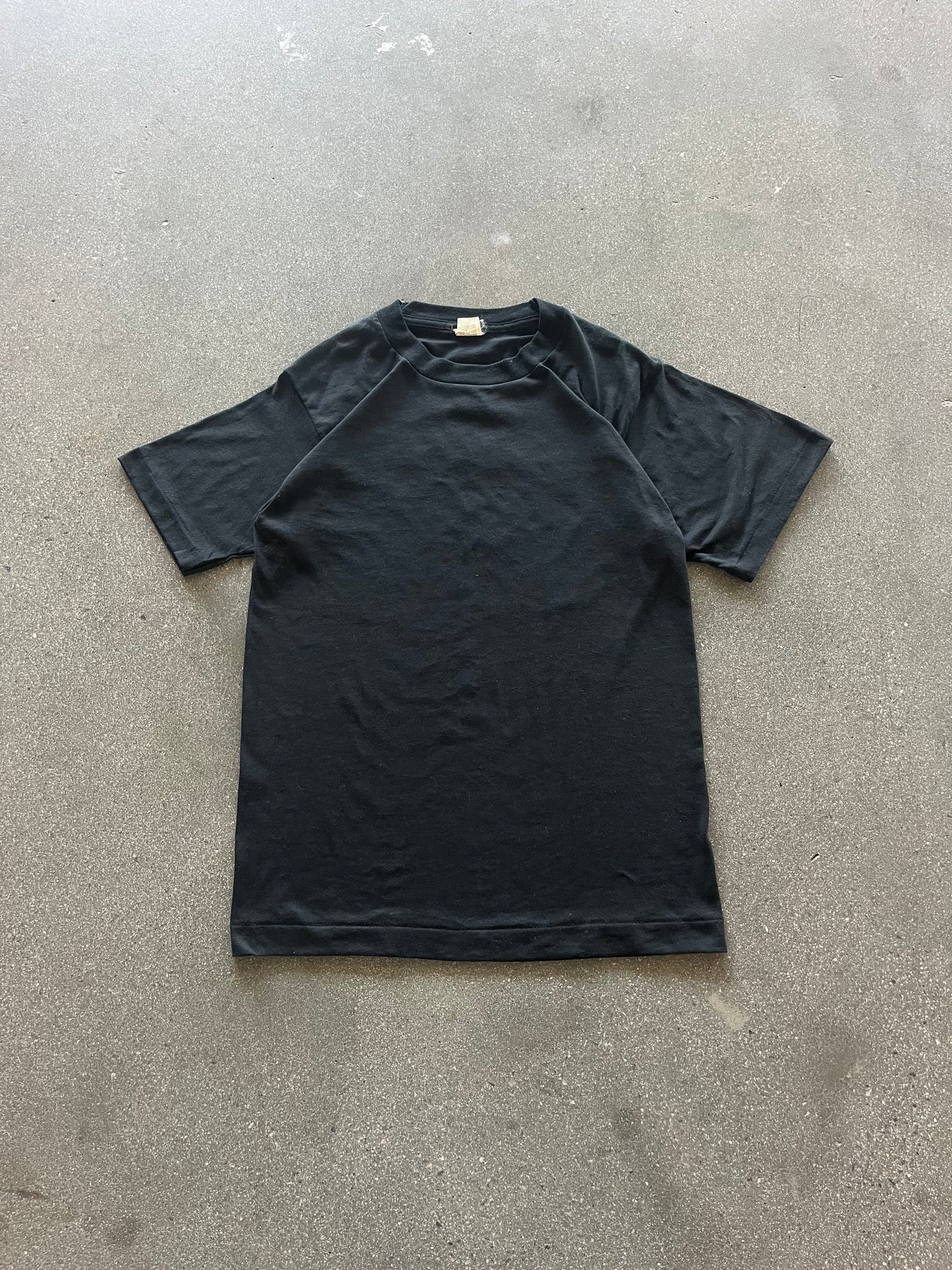 90’S BLACK BLANK TEE - S