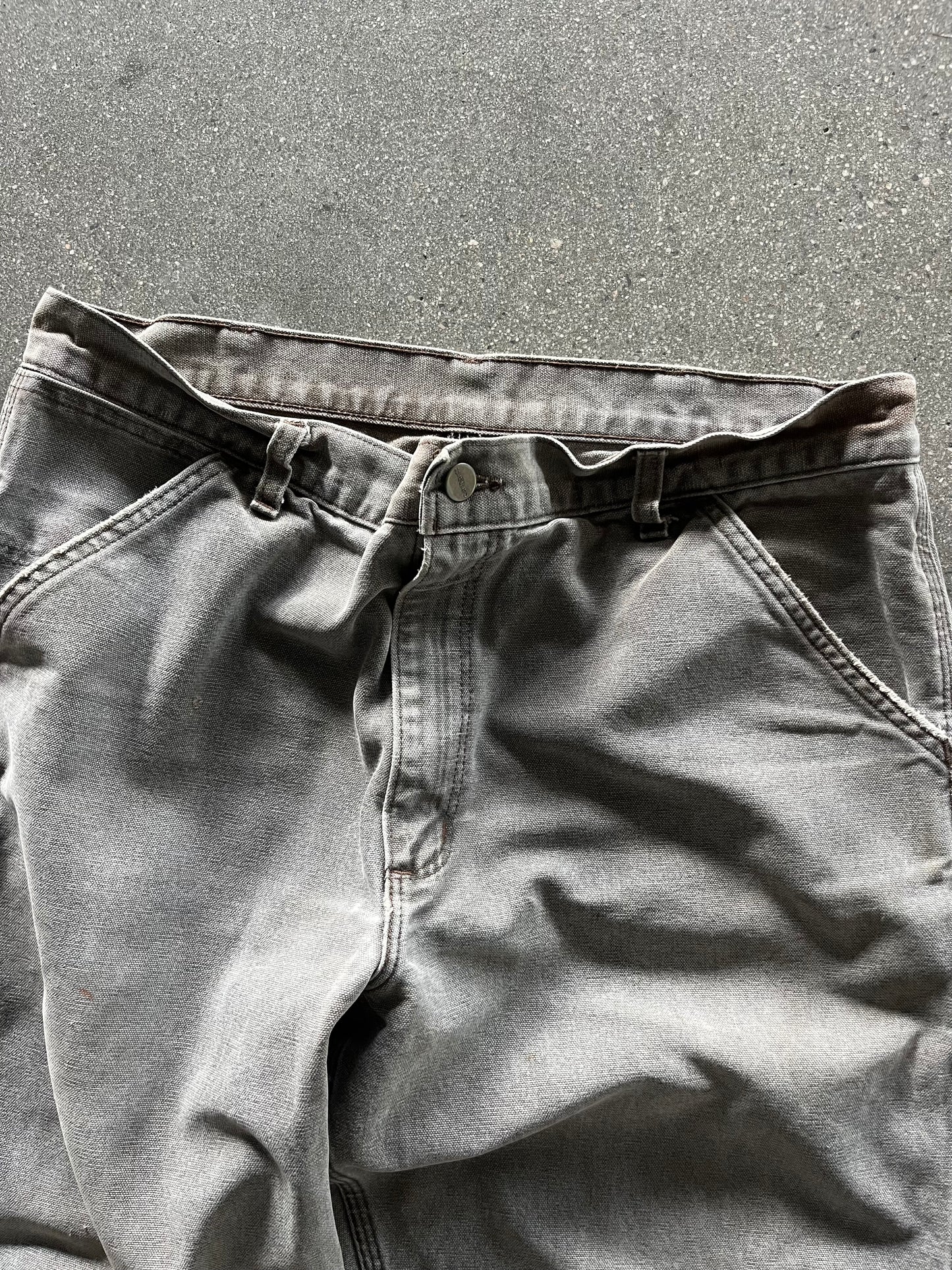 90’S CEMENT GRAY CARHARTT CARPENTERS - 34 in