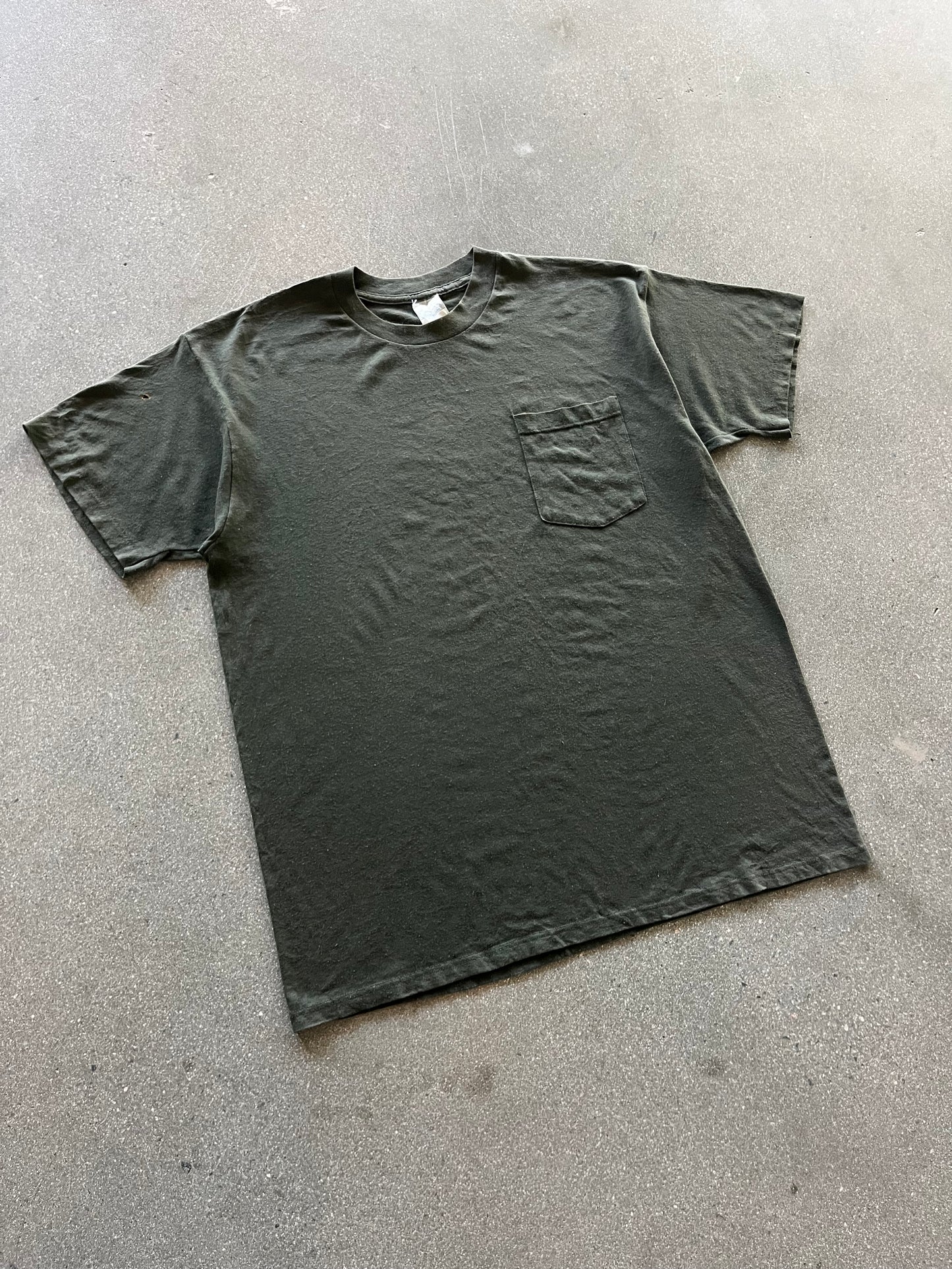90’S FOREST GREEN POCKET TEE - L