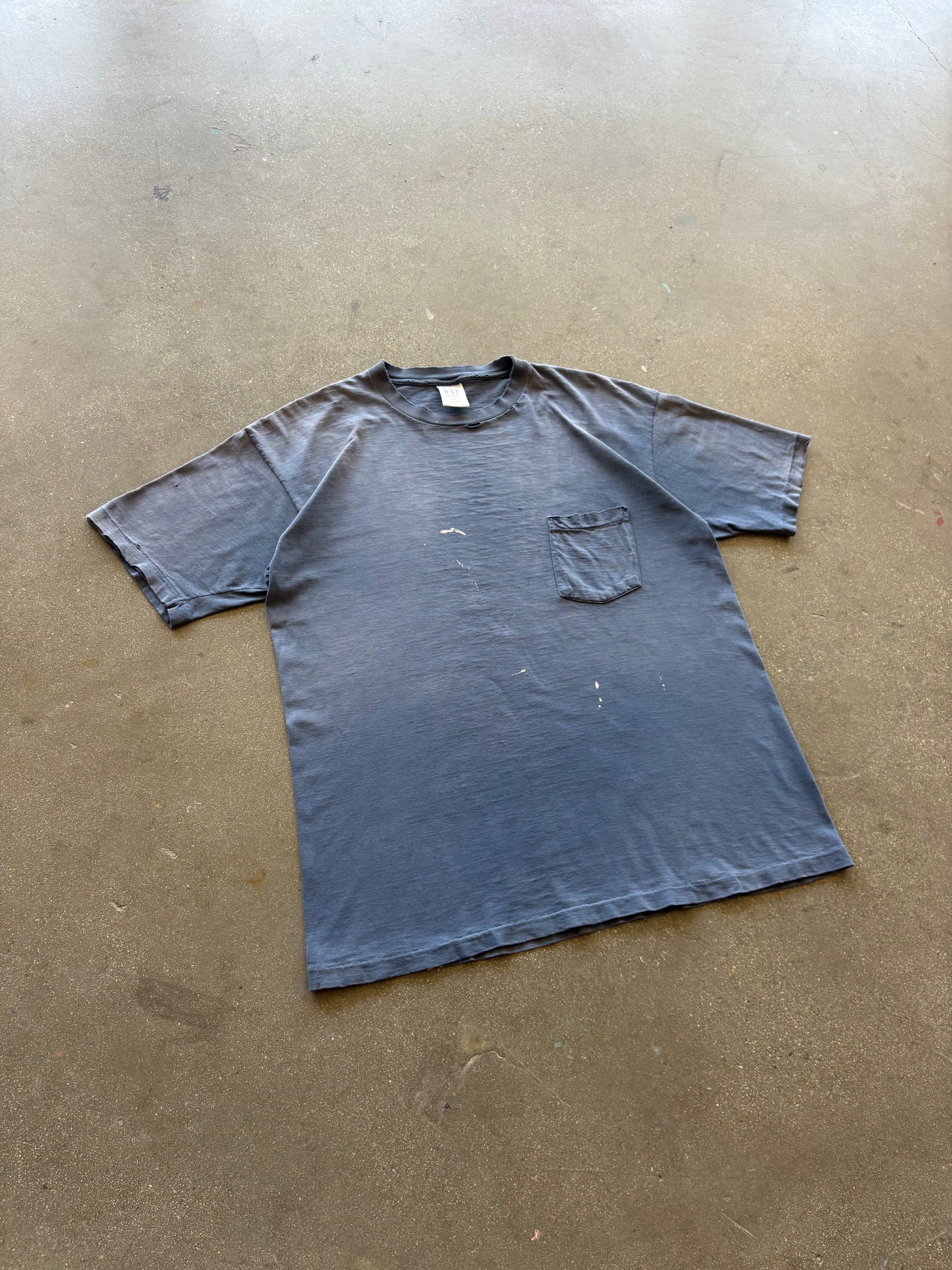 90’S FADED NAVY GAP POCKET TEE - L/XL