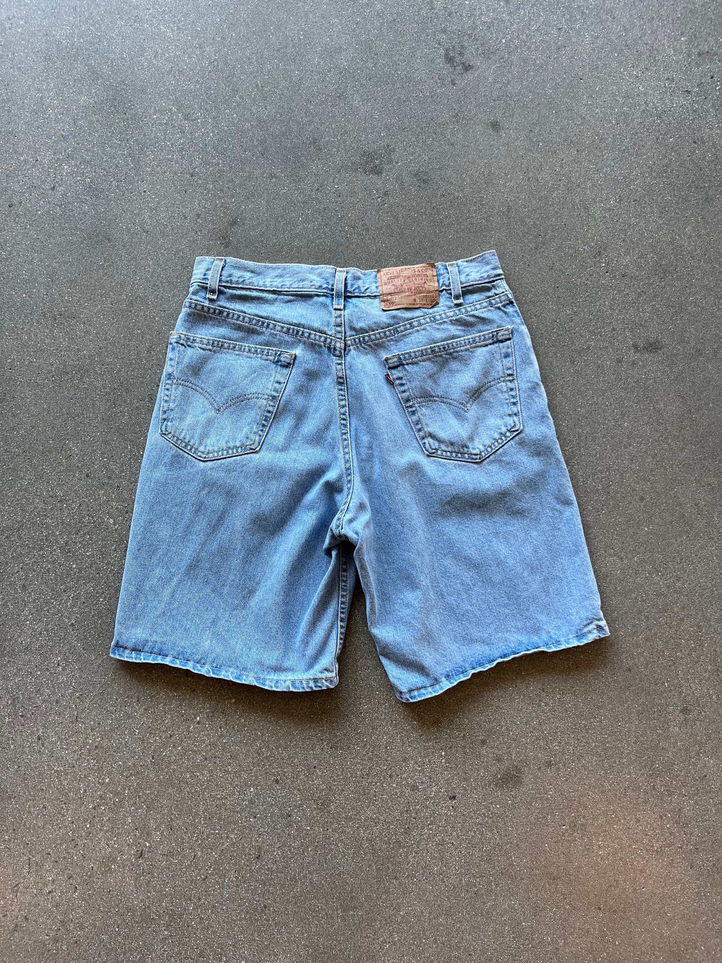 90’S LEVI’S 550 BAGGY JORTS - 34