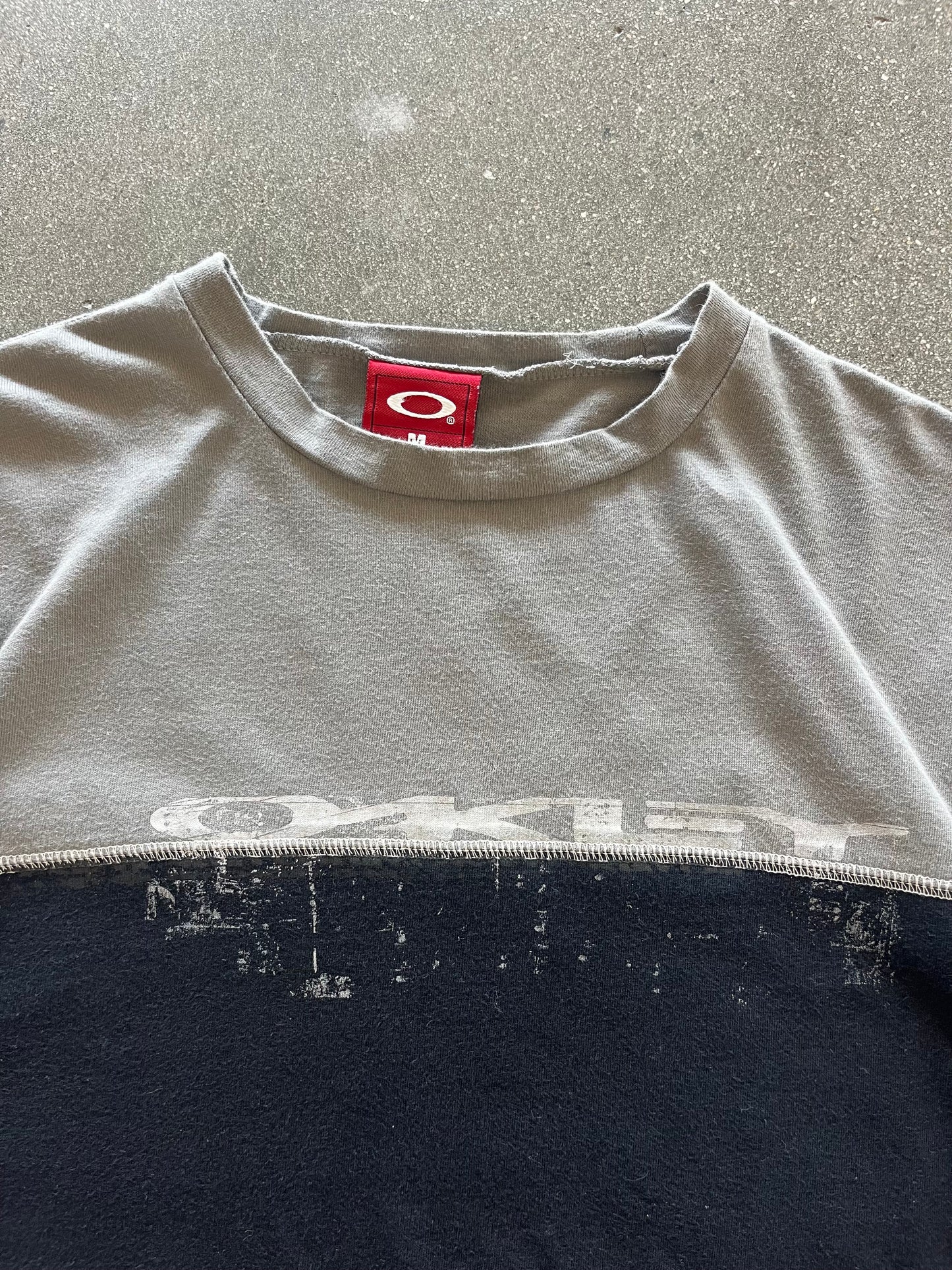 90’S TWO TONED OAKLEY LONGSLEEVE - M
