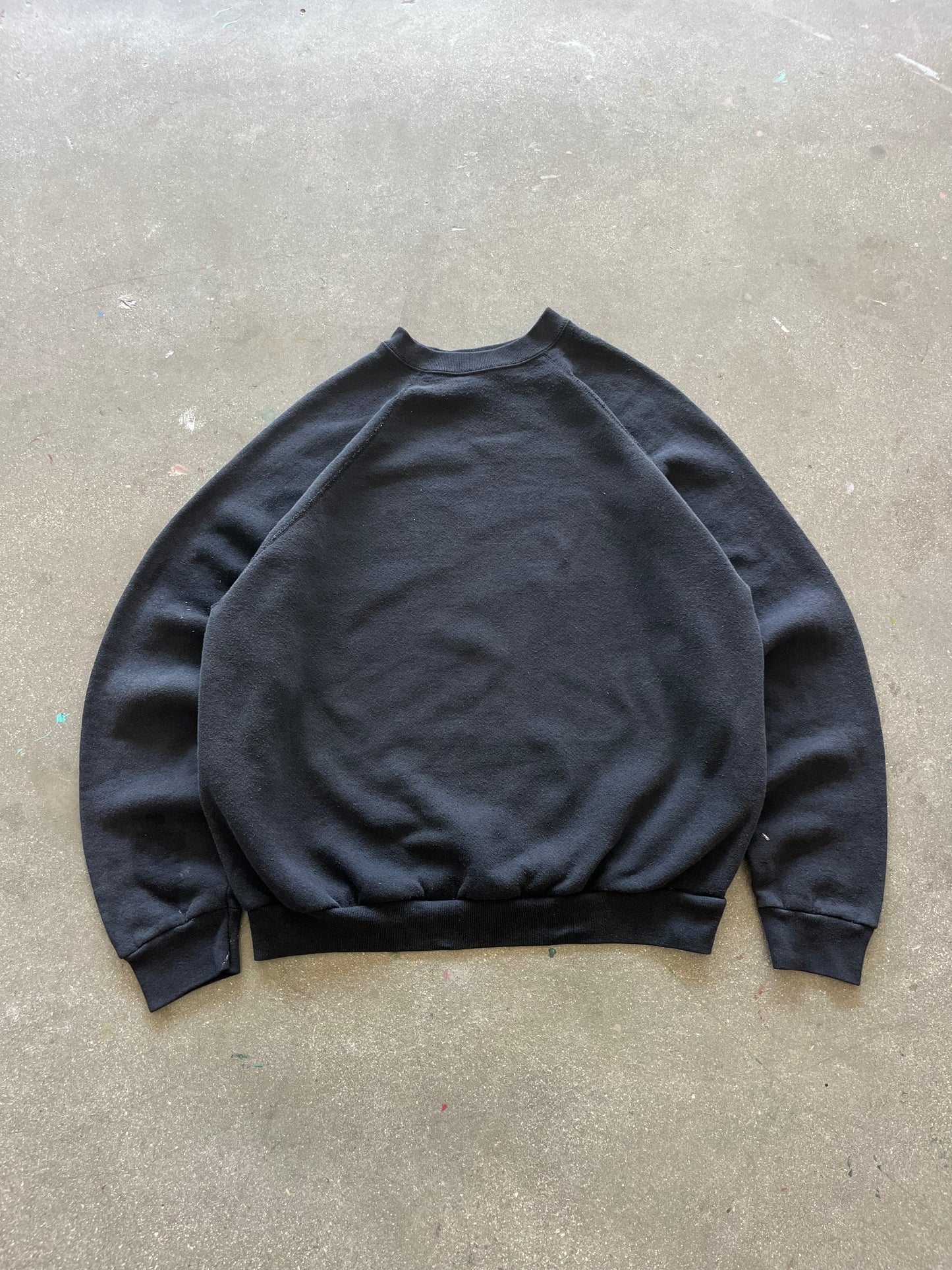 90’S BLACK RAGLAN BLANK CREWNECK - BOXY M