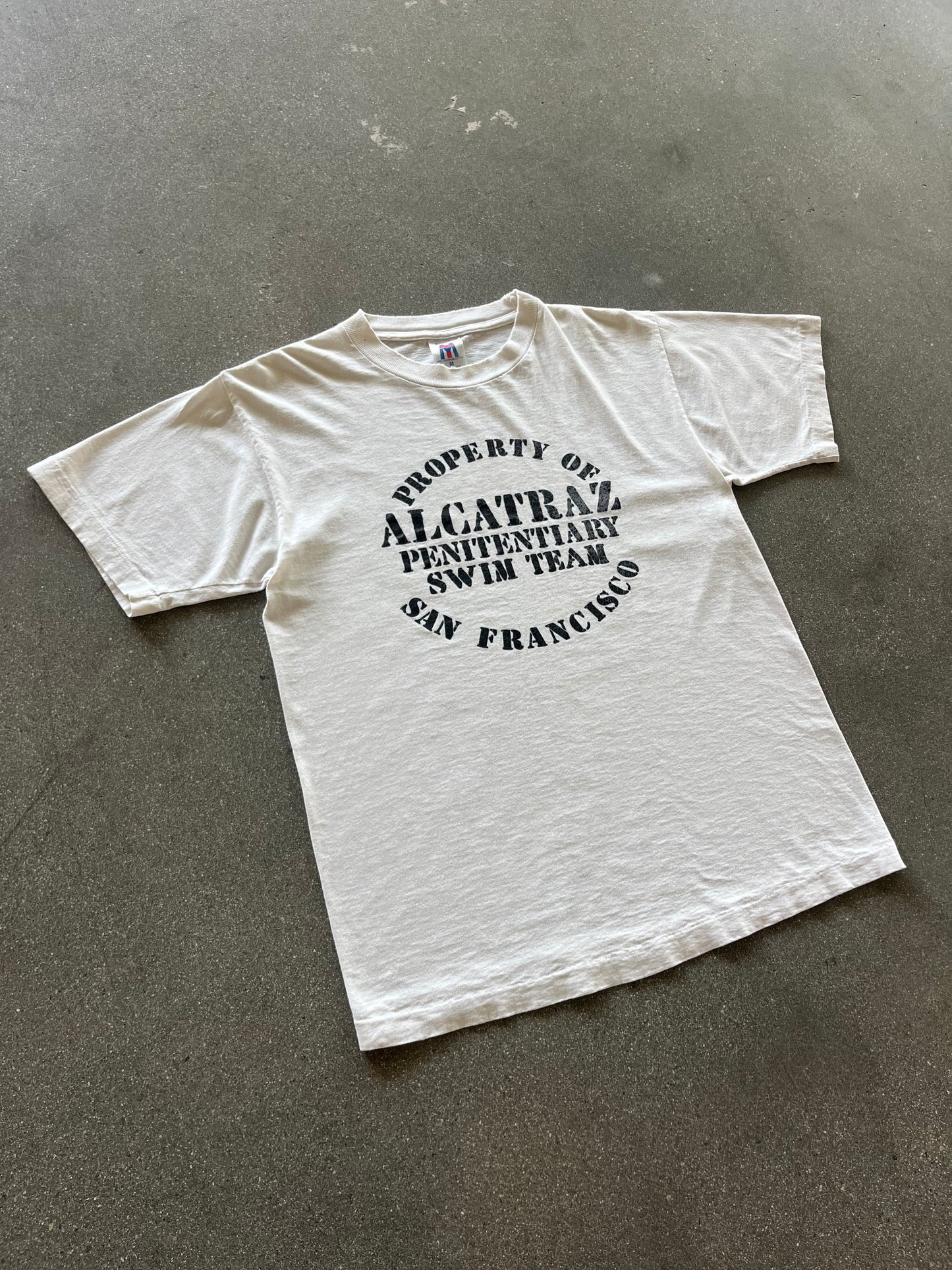 90’S ALCATRAZ SWIM TEAM TEE - M