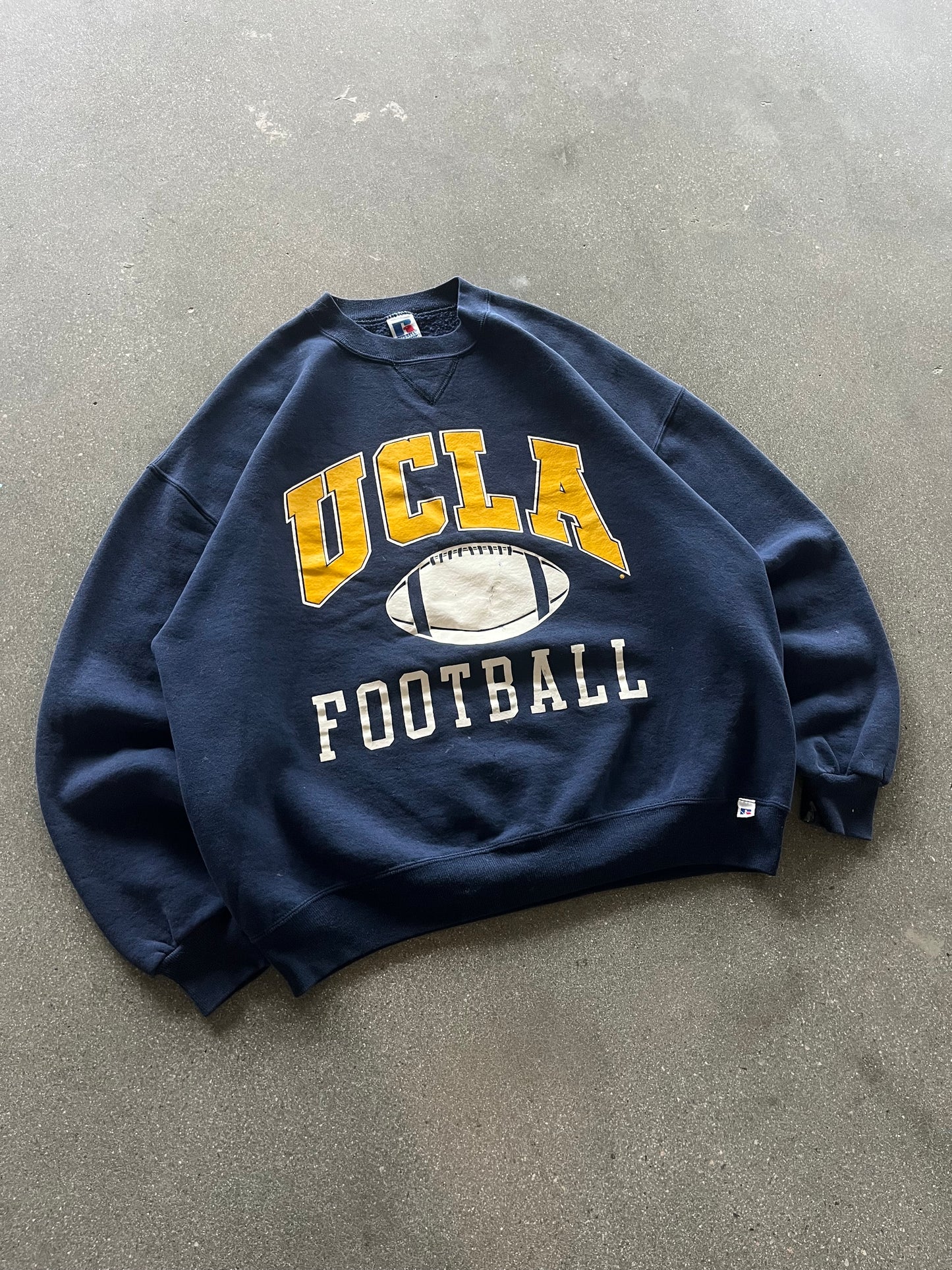 90’S NAVY “UCLA FOOTBALL” RUSSELL CREWNECK - BOXY L/XL