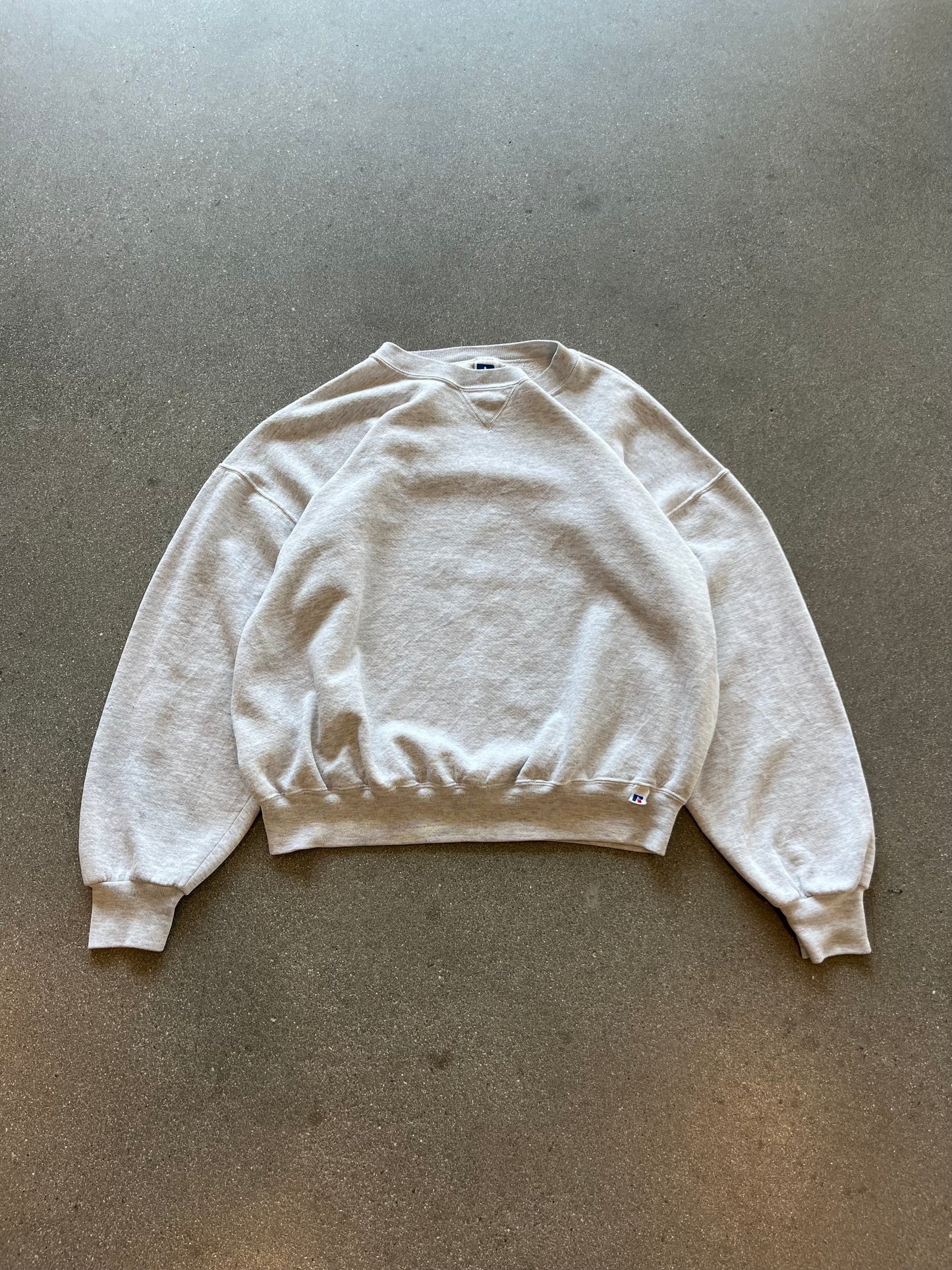 90’S GRAY RUSSELL ATHLETIC CREWNECK - BOXY XL