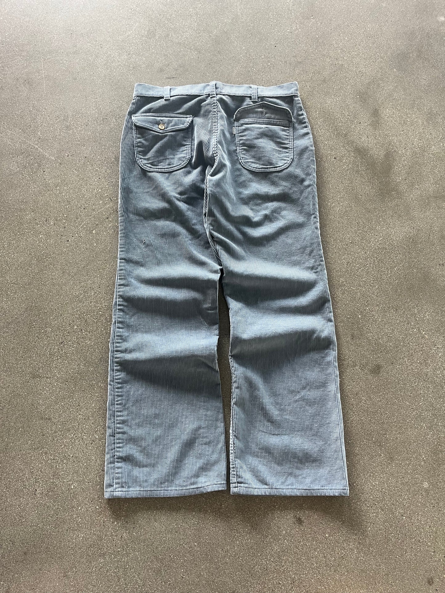 70’S BABY BLUE CORDUROY BOOTCUT WHITE TAB LEVI’S - 34