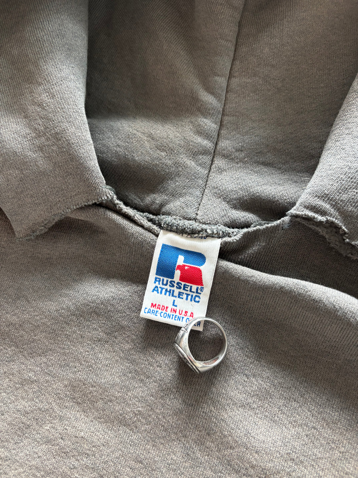 90’S SUNFADED CHARCOAL RUSSELL HOODIE - L