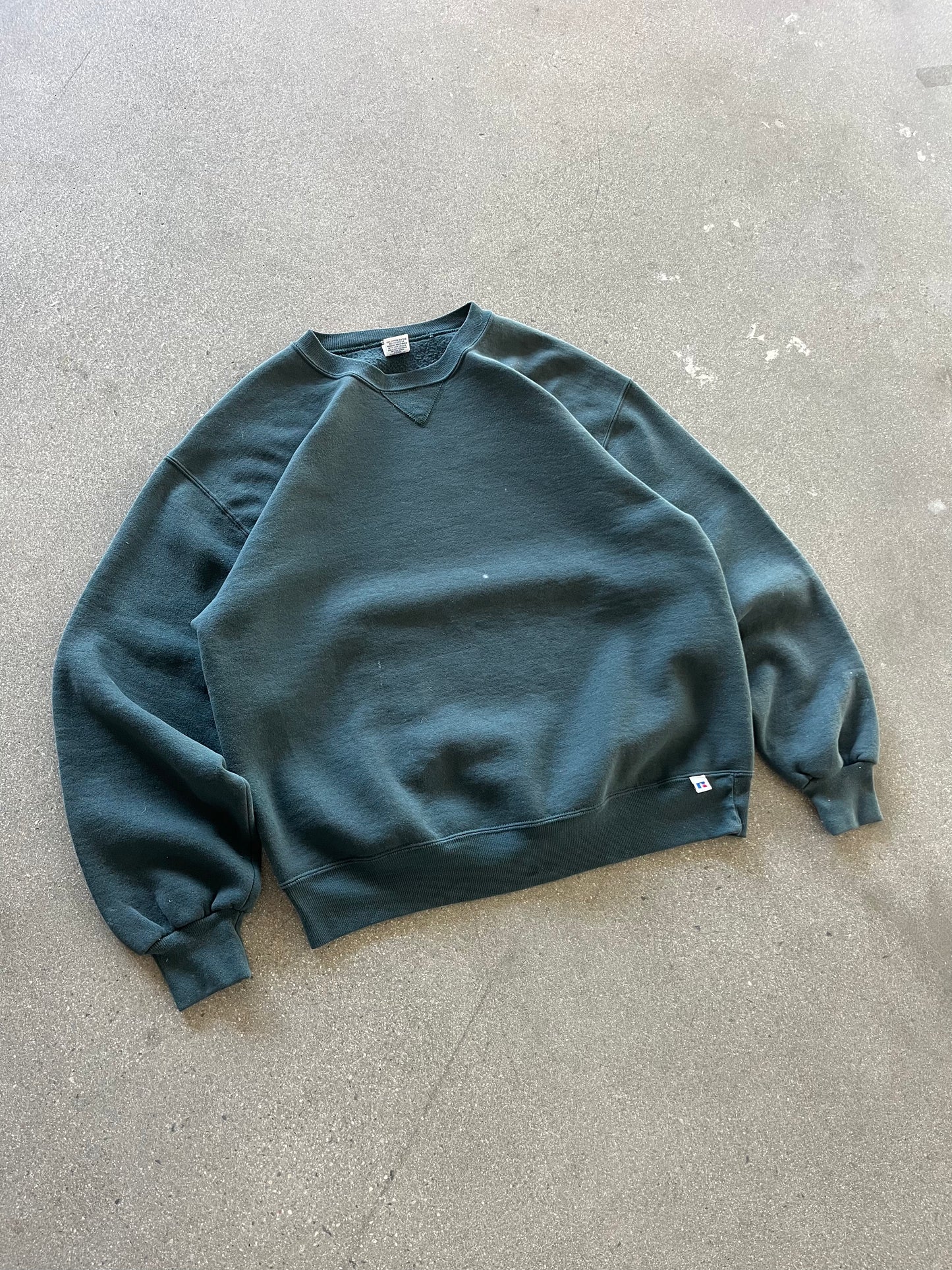 90’S FOREST GREEN RUSSELL CREWNECK - BOXY L