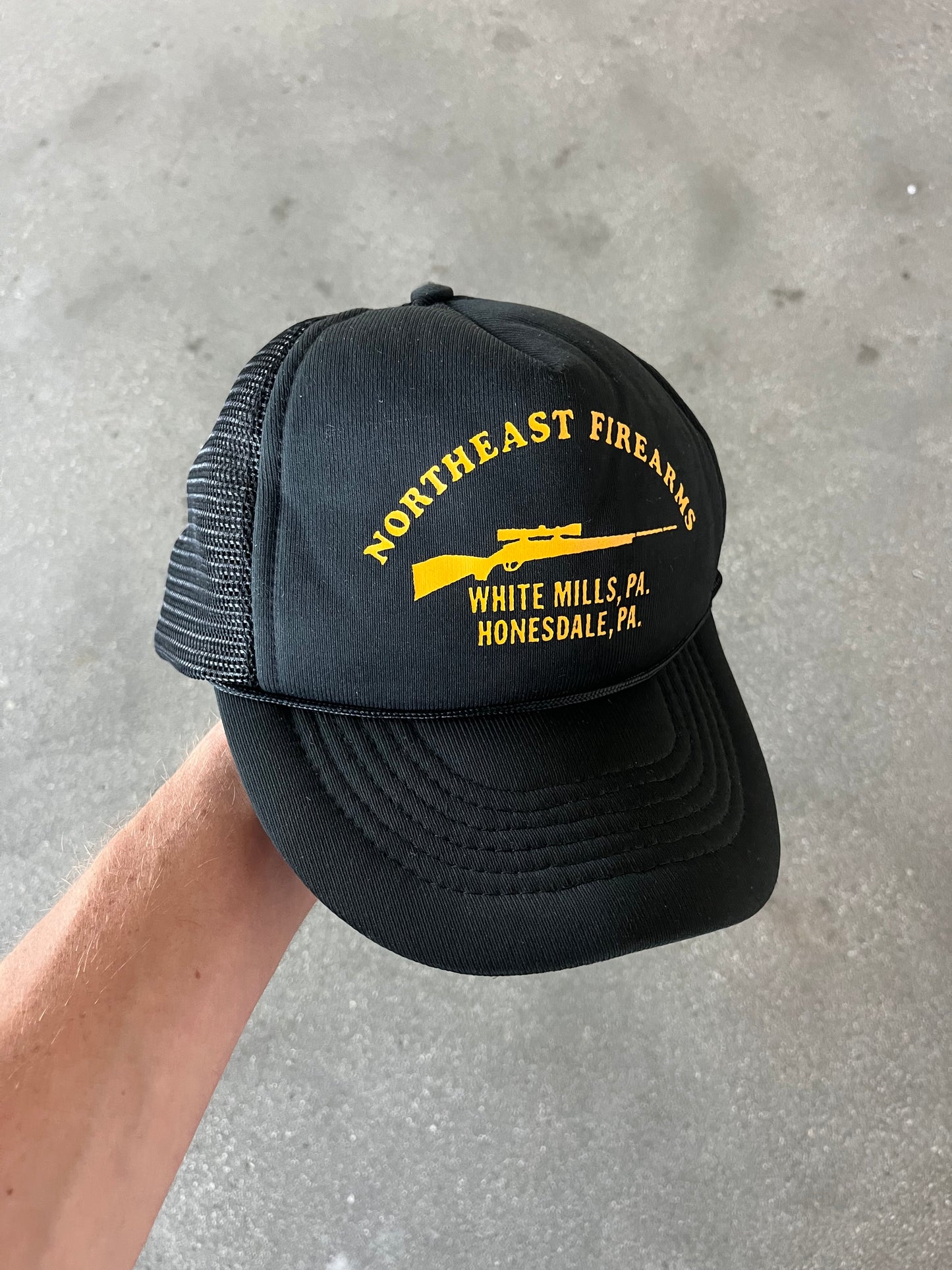 90’S “NORTHEAST FIREARMS” TRUCKER - ONE SIZE