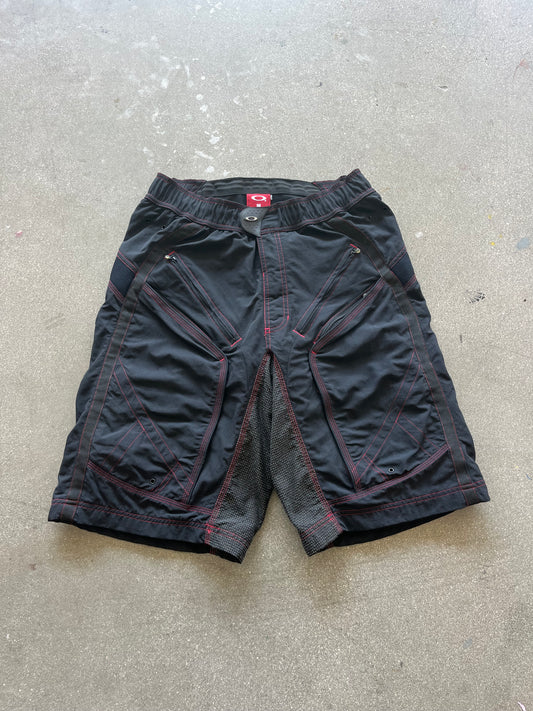 90’S BLACK OAKLEY TECHNICAL SHORTS - M