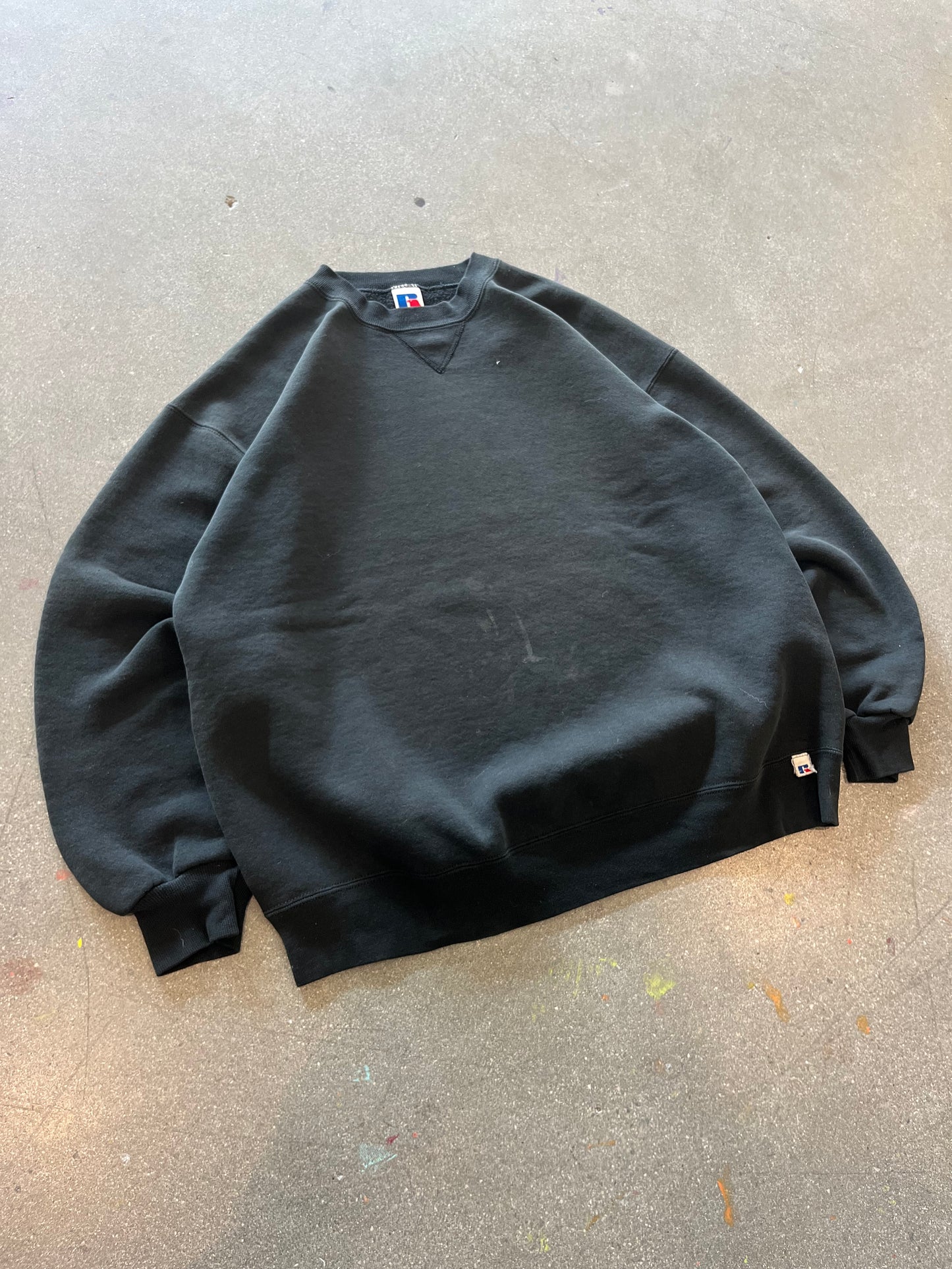 90’S FADED BLACK RUSSELL CREWNECK - BOXY L/XL