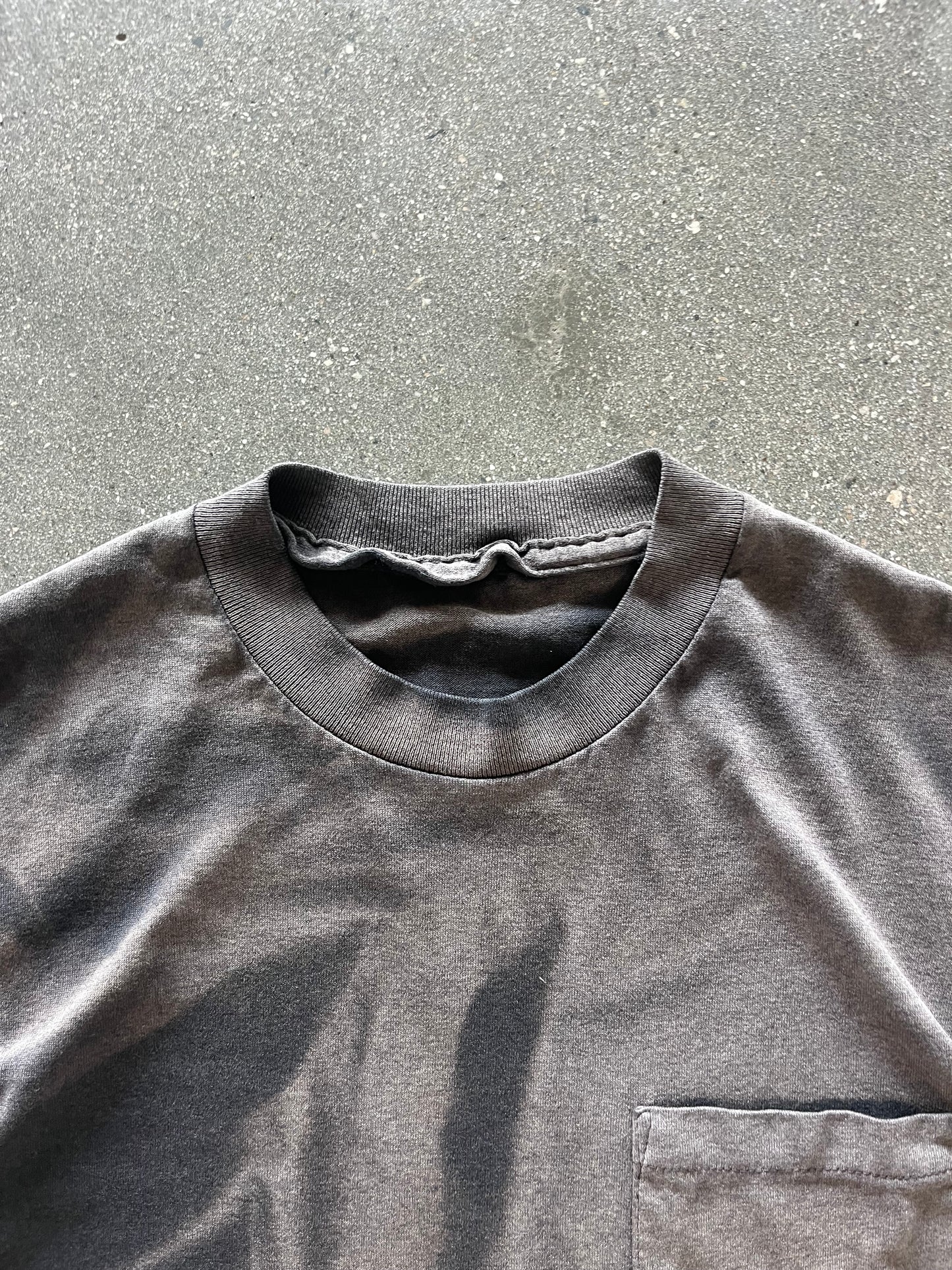 90’S SUNFADED BLACK/CHARCOAL SELVEDGE POCKET TEE - M