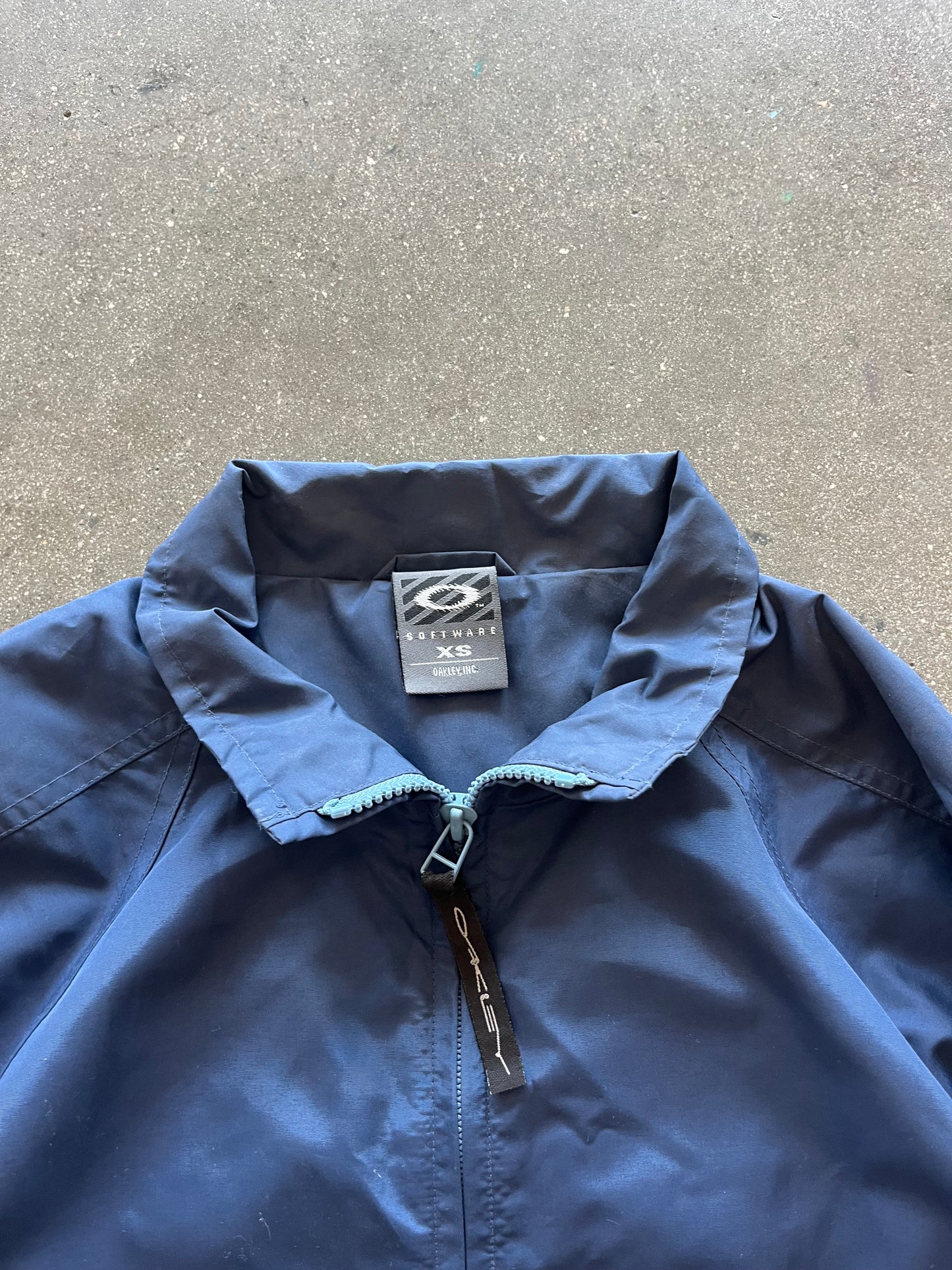 90’S OAKLEY SOFTWARE TWO TONED BLUE WINDBREAKER - BOXY M
