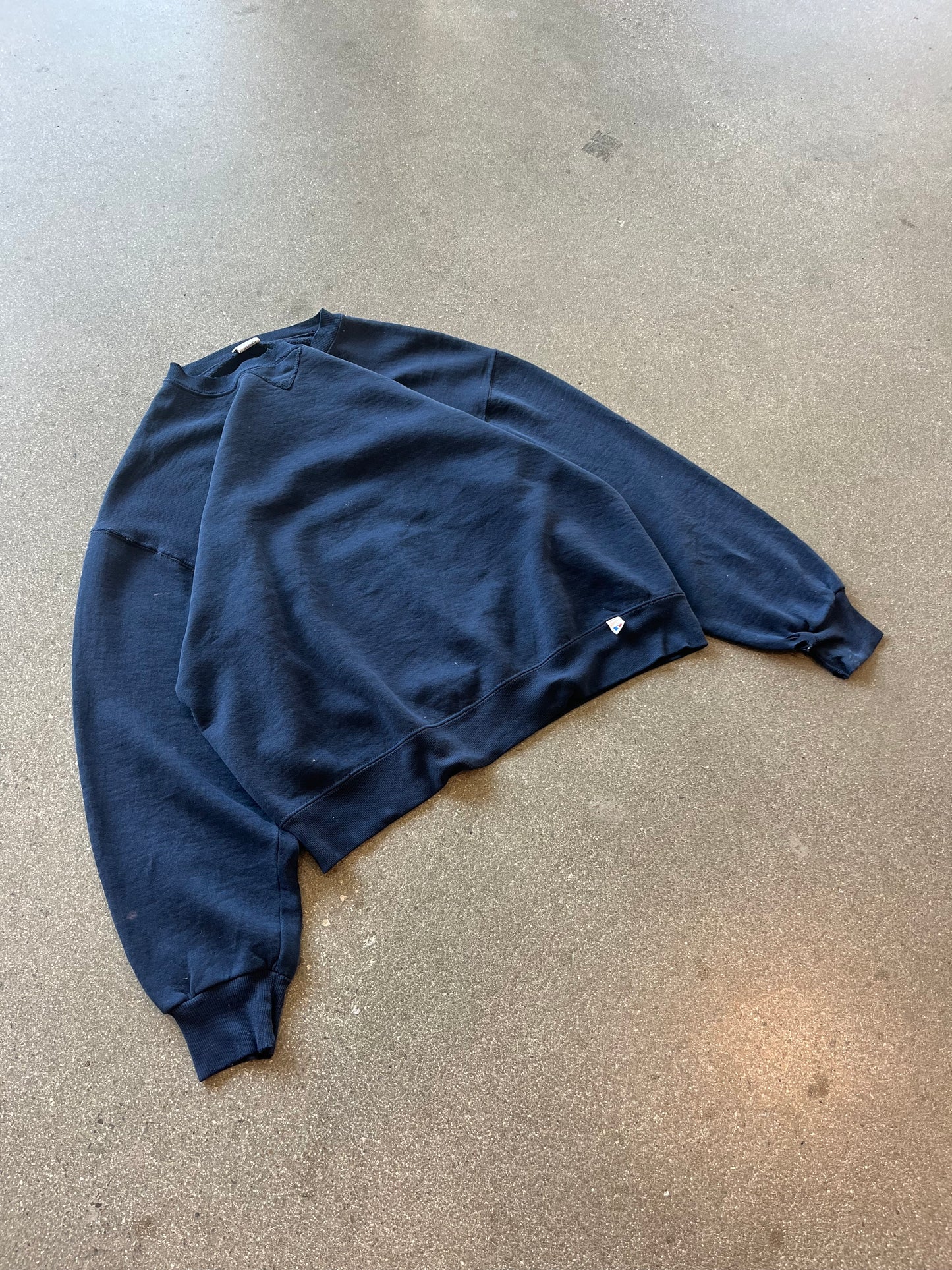 90’S NAVY RUSSELL ATHLETIC CREWNECK - BOXY M/L