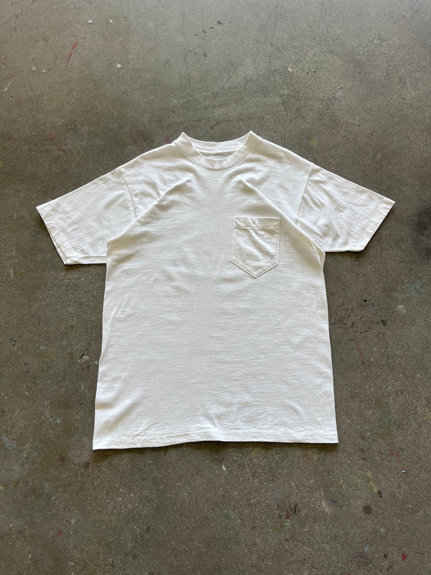 90’S WHITE BLANK POCKET TEE - M/L