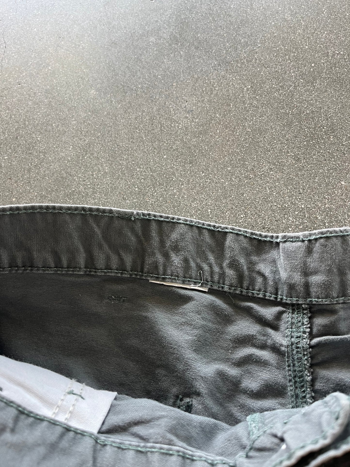 90’S CEMENT GRAY CARHARTT JORTS - 34
