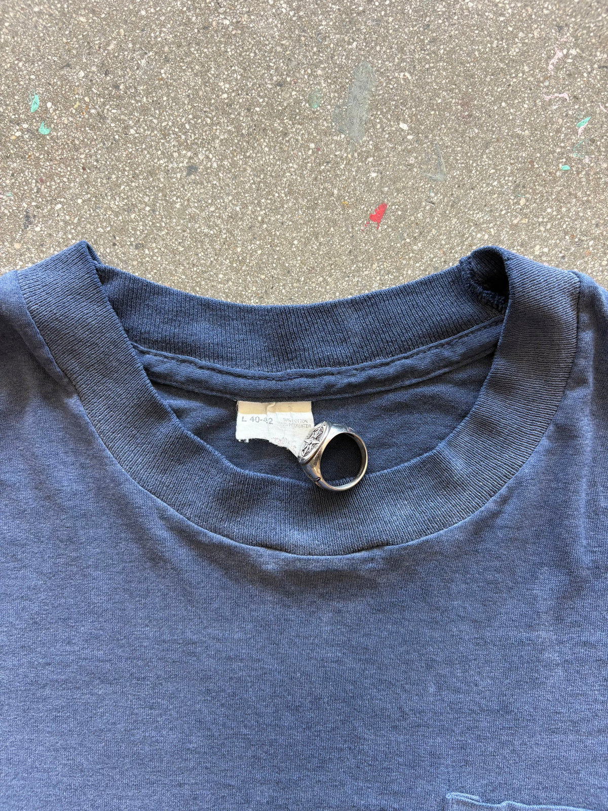 80’S FRUIT OF THE LOOM NAVY BLUE POCKET TEE - M