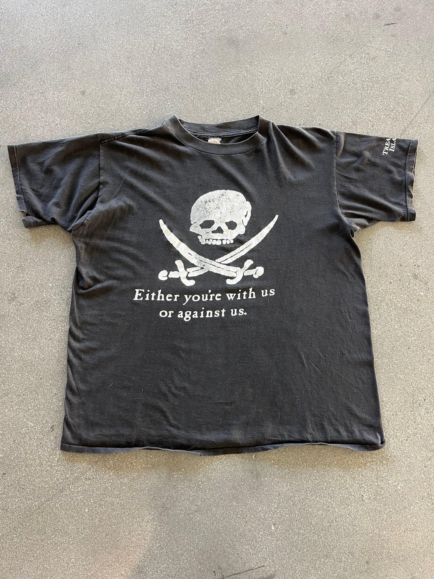 90’S TREASURE ISLAND SKULL TEE - L