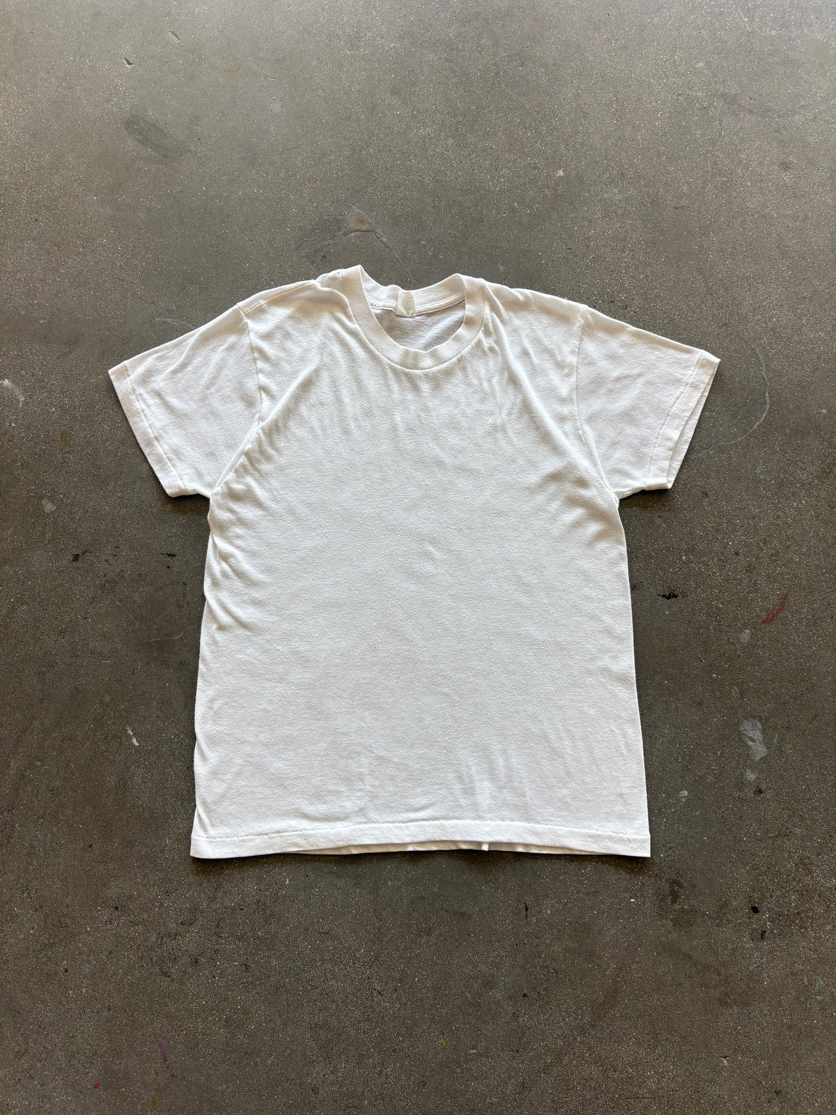 80’S WHITE SINGLE STITCHED 50/50 BLANK - M