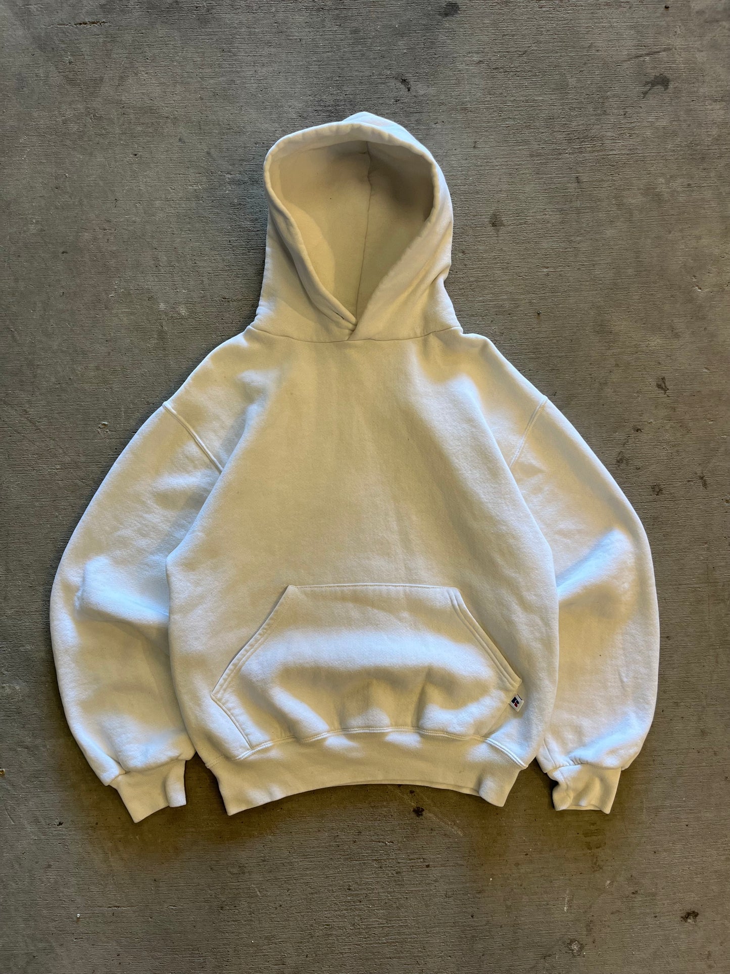 90’S WHITE RUSSELL ATHLETIC HOODIE - BOXY S