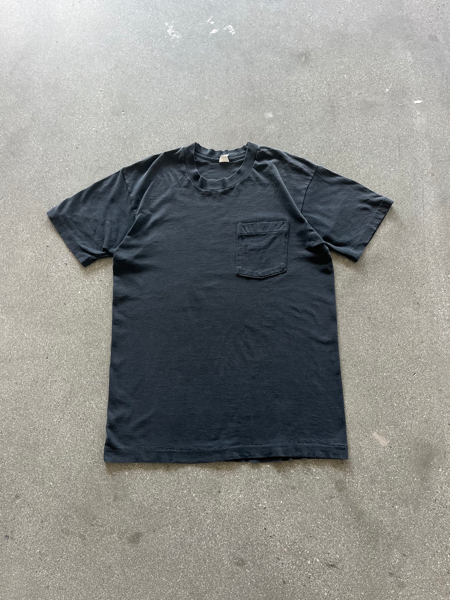 80’S BLACK POCKET TEE - M