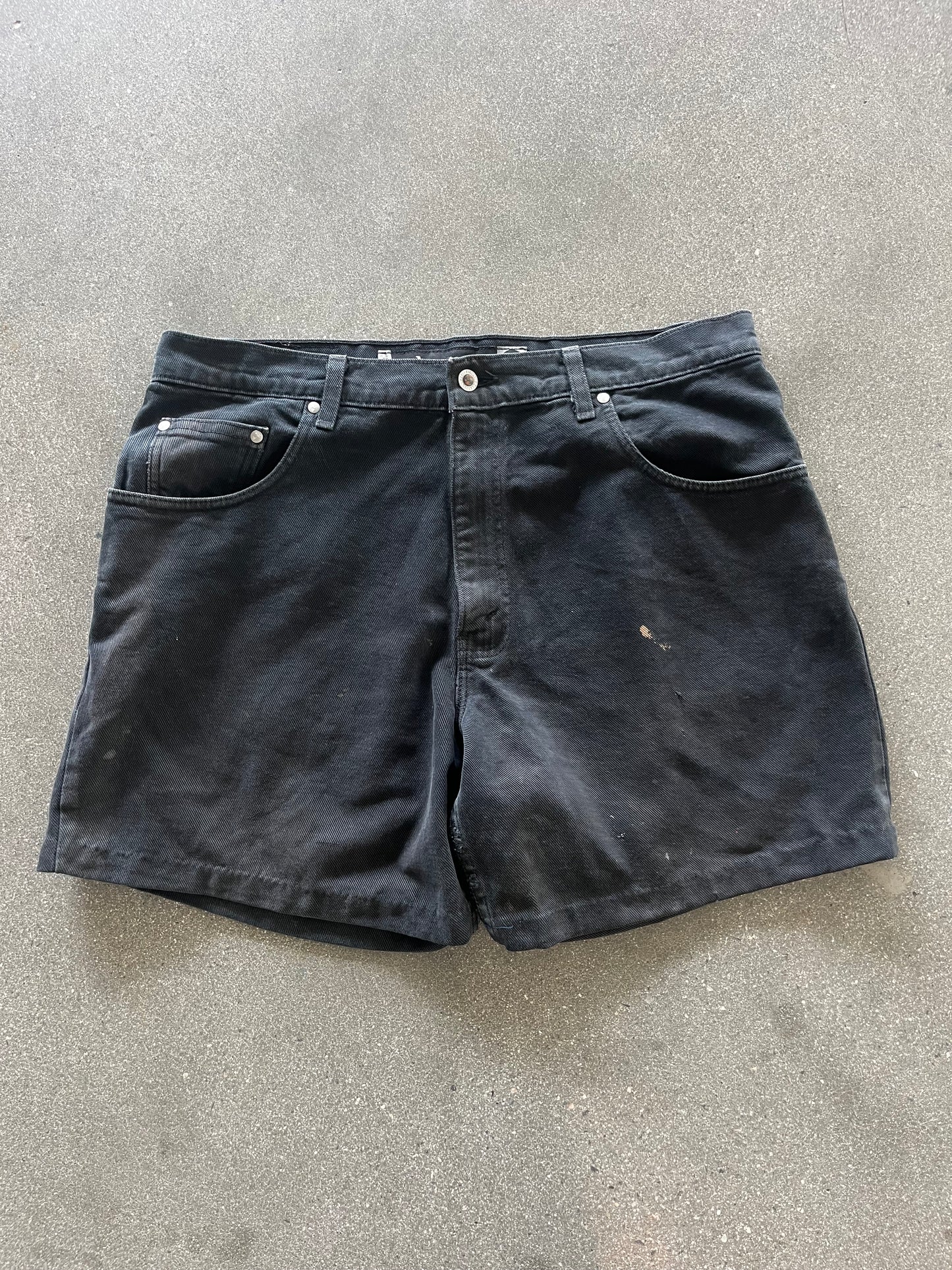 90’S BLACK BAGGY LEVI’S SILVERTAB JORTS - 32