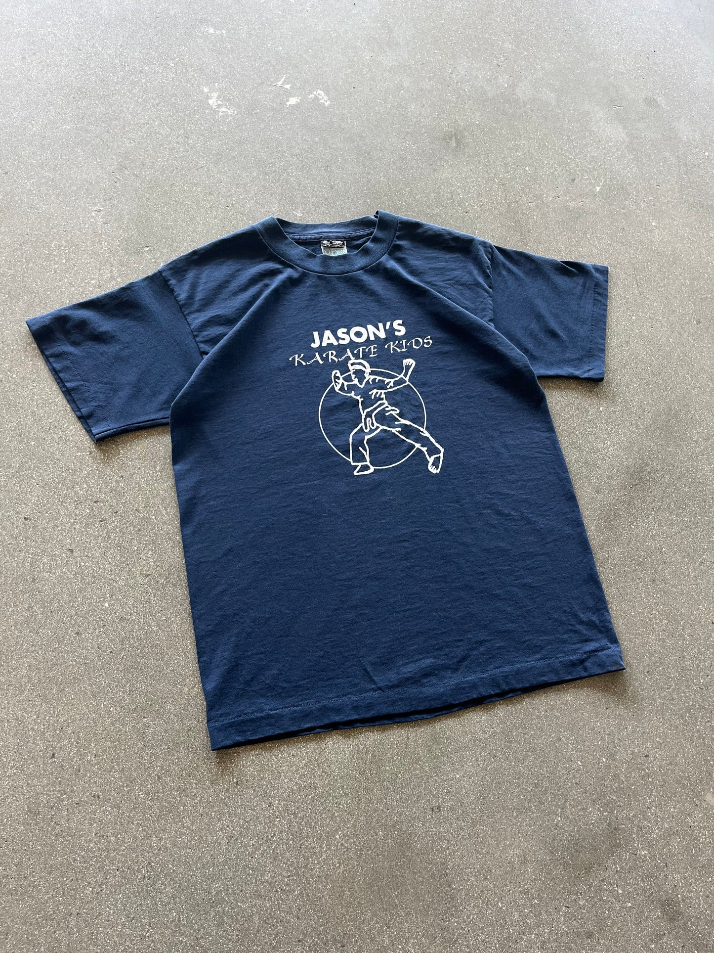 90’S NAVY “JASONS KARATE KIDS” TEE - M