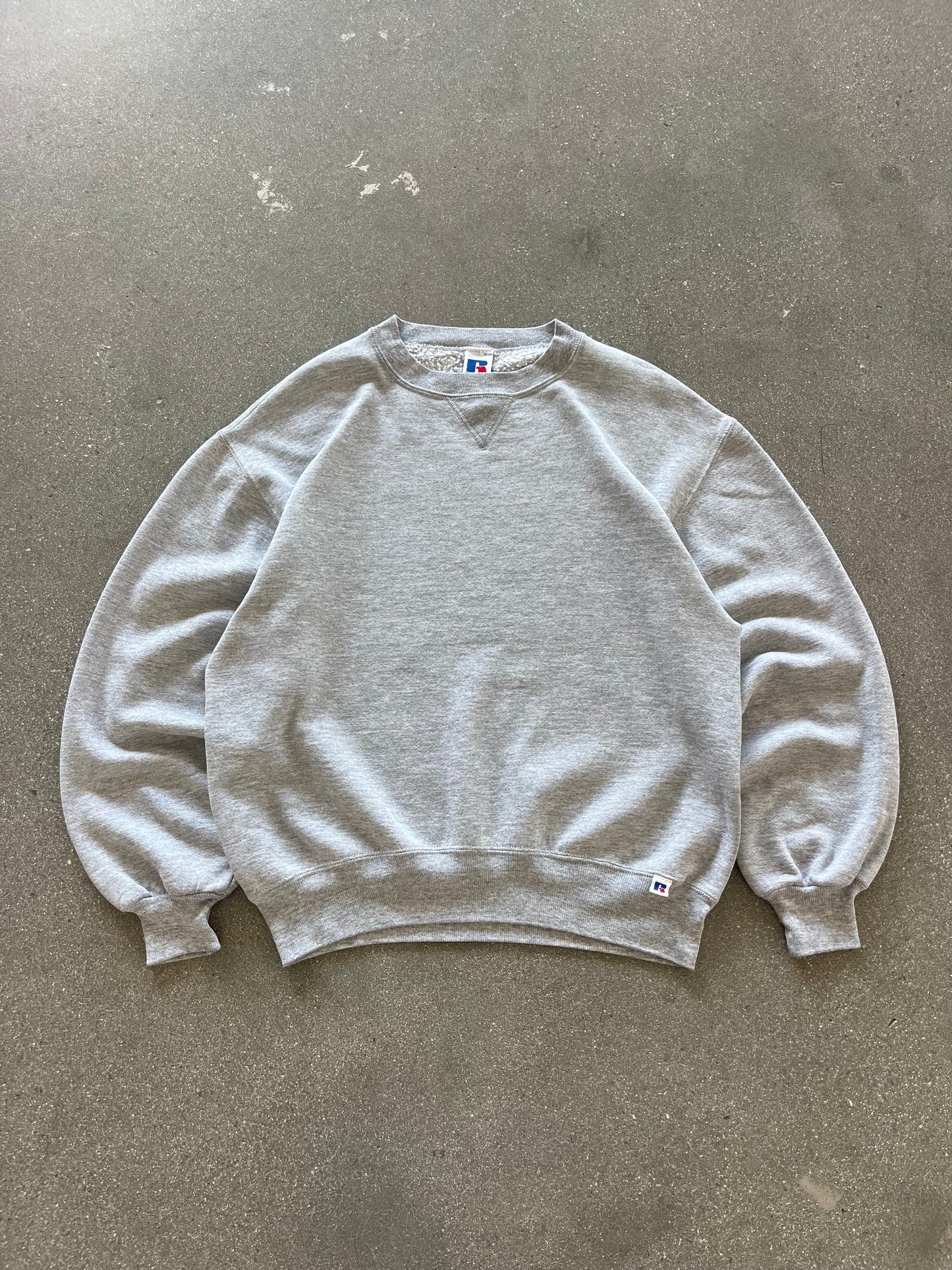 90’S HEATHER GRAY RUSSELL ATHLETIC CREWNECK - BOXY M