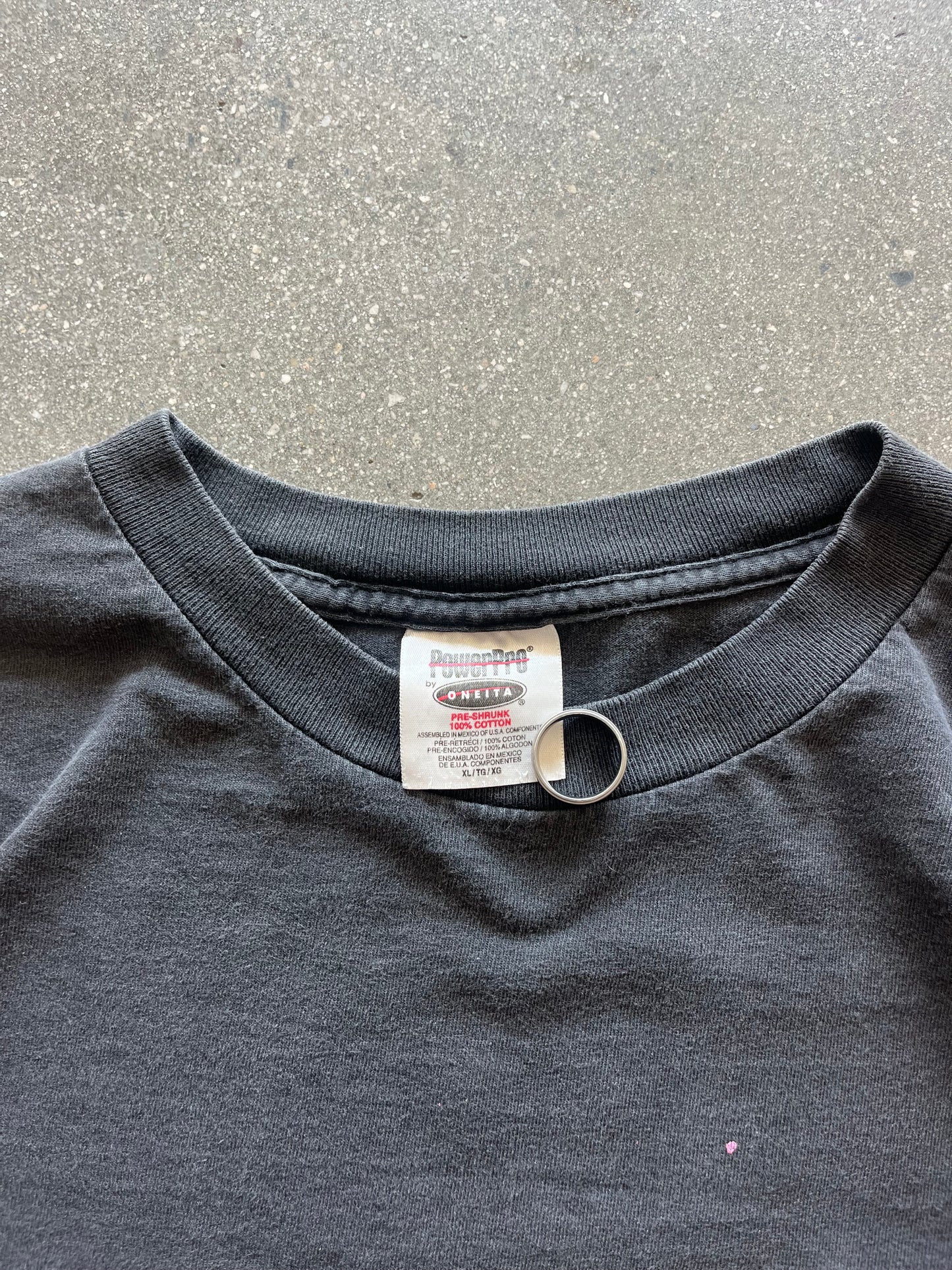 90’S PAINT SPLATTERED “CAMEL” BLACK POCKET TEE - L