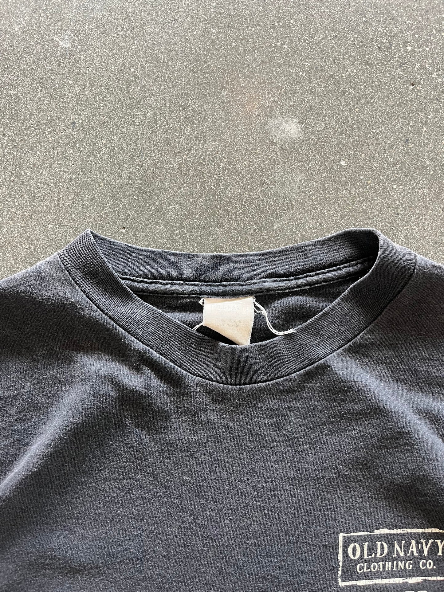 90’S FADED “OLD NAVY STAFF” TEE - BOXY L